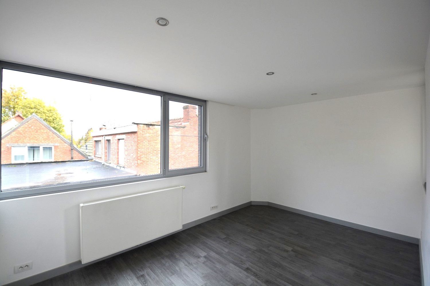 LUXUEUZE WONING MET 3 SLK, GARAGE EN TUIN foto 9