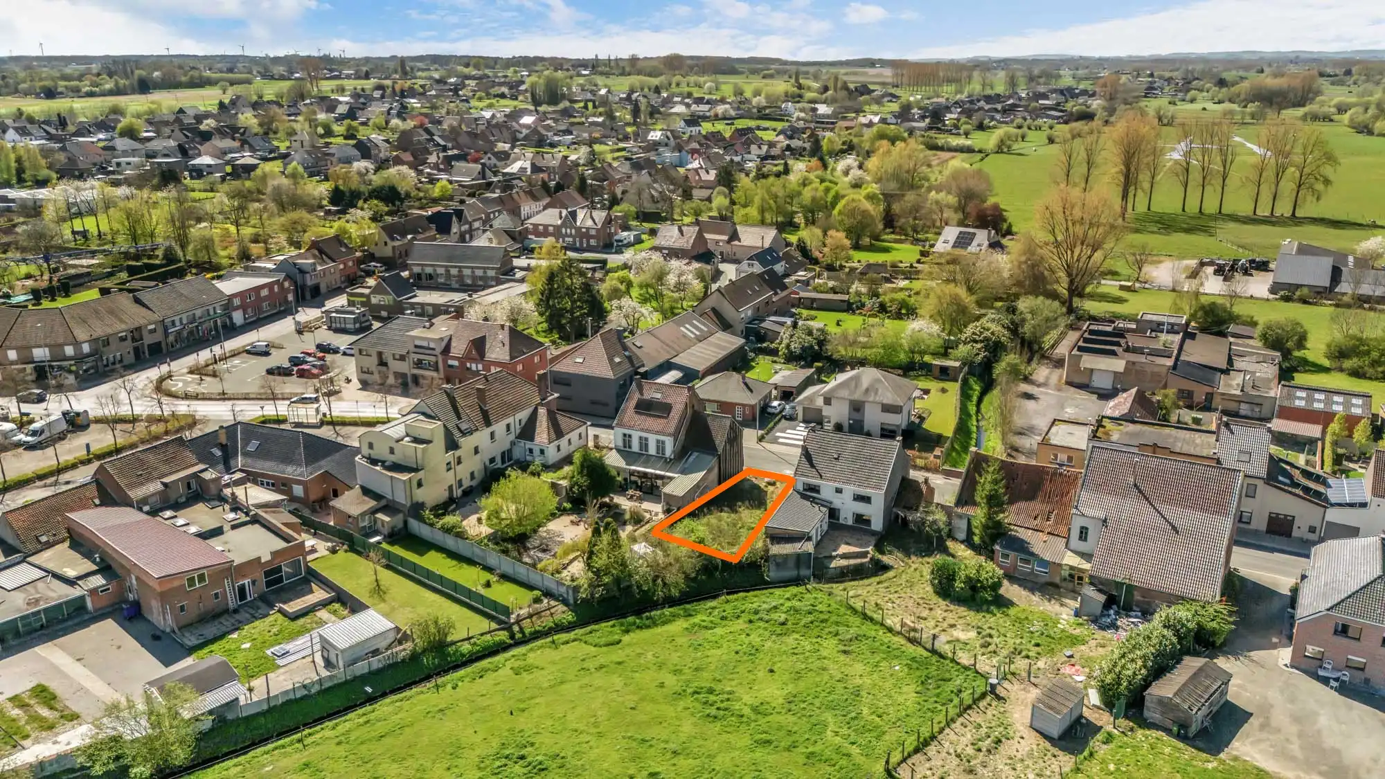 Bouwgrond met vergunning voor 2 appartementen foto 7