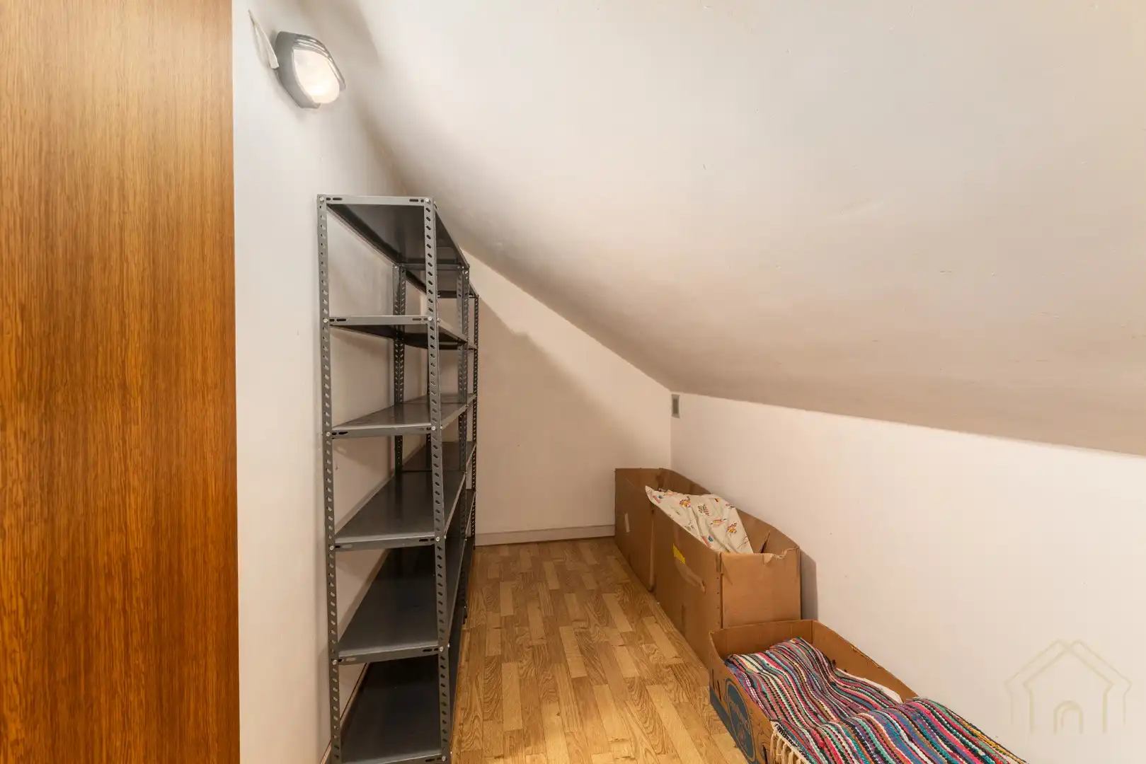 Vrijstaande woning met zonnige tuin en veel potentieel in rustige straat te Wevelgem foto 15