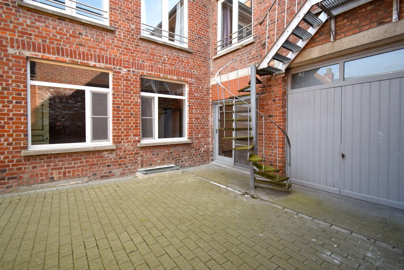 Uniek wooncomplex als geheel te huur in centrum Lichtervelde foto 3