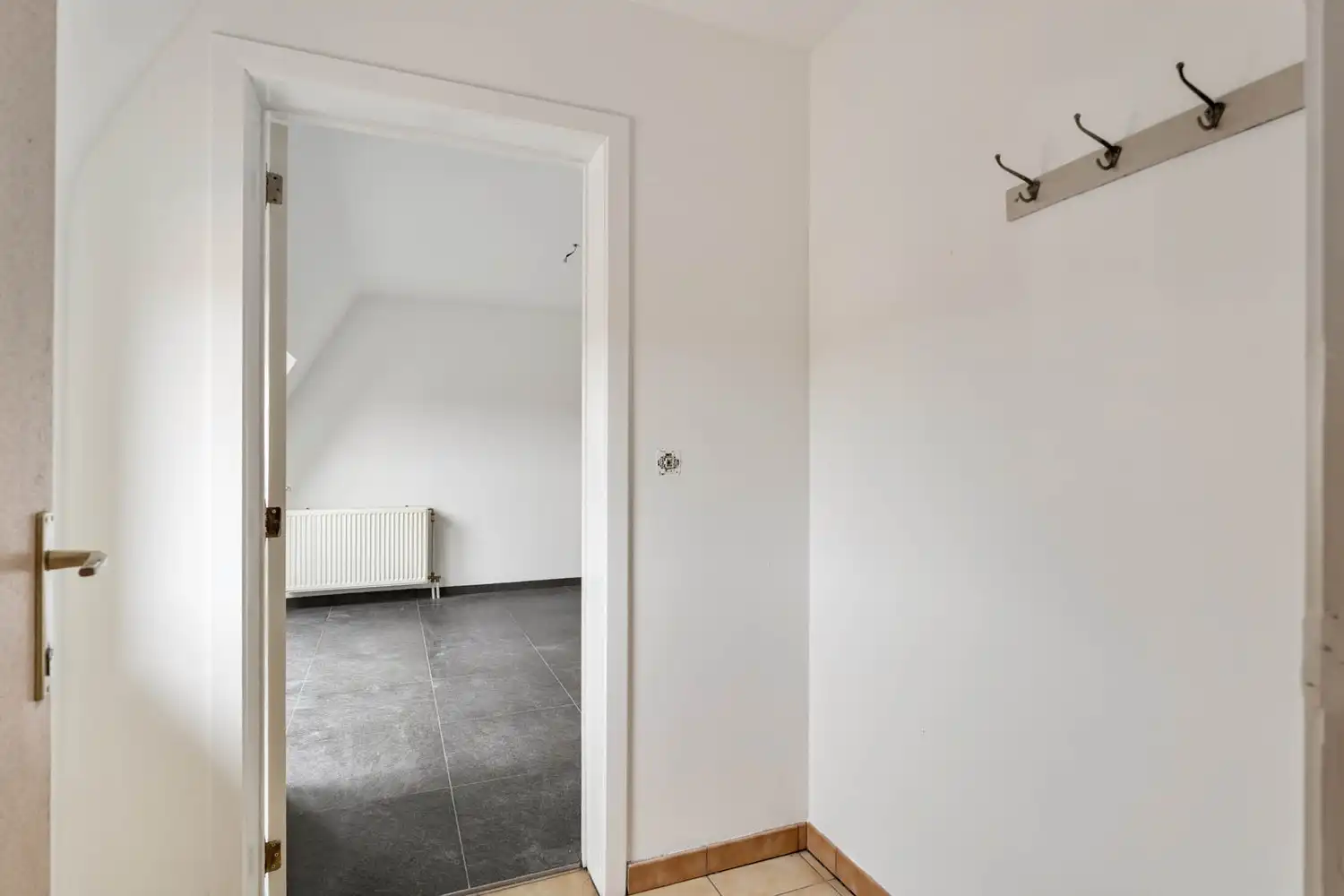 Gunstig gelegen appartement met 2 slaapkamers foto 7