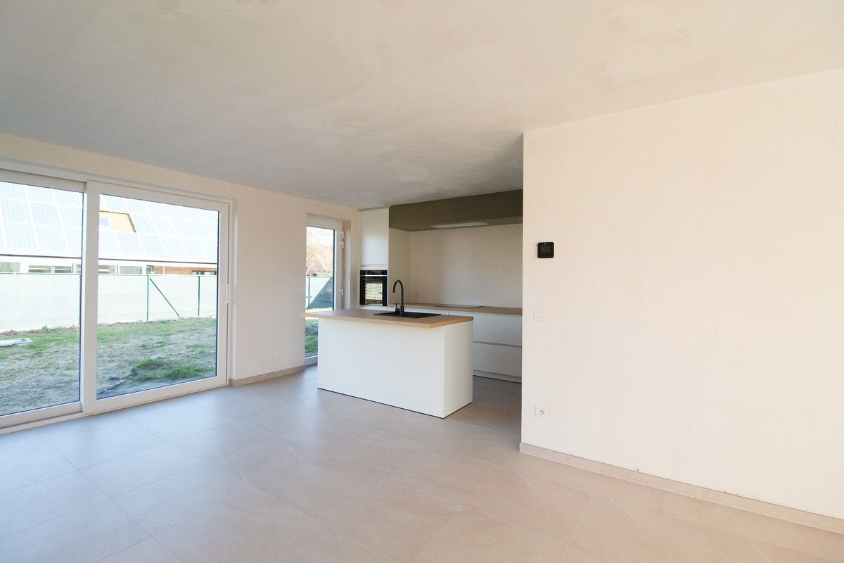 Laatste moderne halfopen nieuwbouwwoningen te Sijsele foto 3
