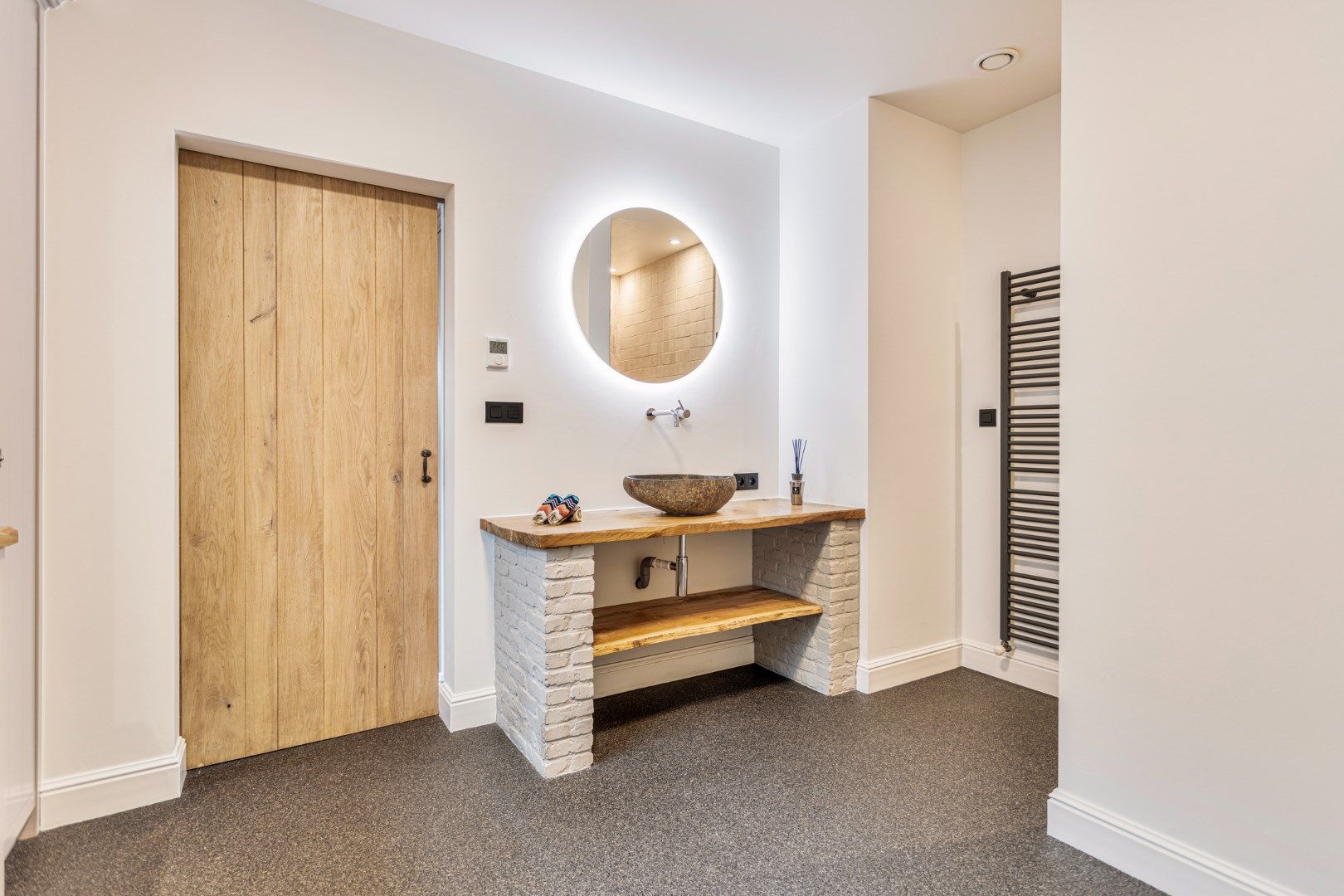 Ruim ingedeelde kwalitatieve villa op 12 are met adembenemd zicht op achterliggend groen. foto 38