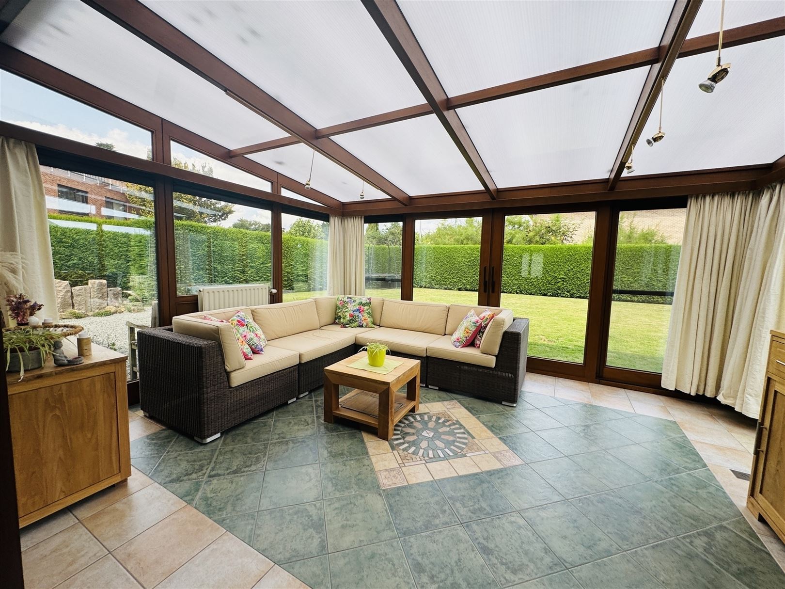 Ruime open bebouwing met grote tuin & bijgebouwen in Stekene foto 10