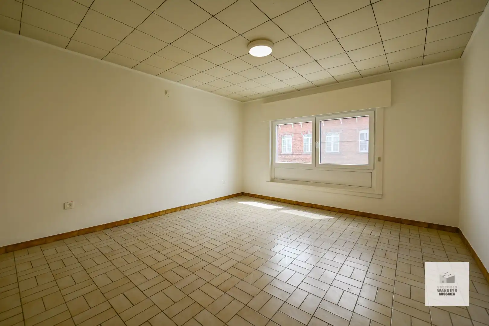 Gerenoveerde rijwoning met 3 slpk, tuin en garage in Zwevezele foto 17
