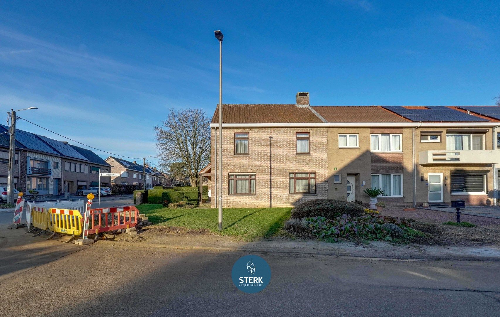 OP TE KNAPPEN GEZINSWONING MET VEEL POTENTIEEL NABIJ MAASTRICHT !  foto 23