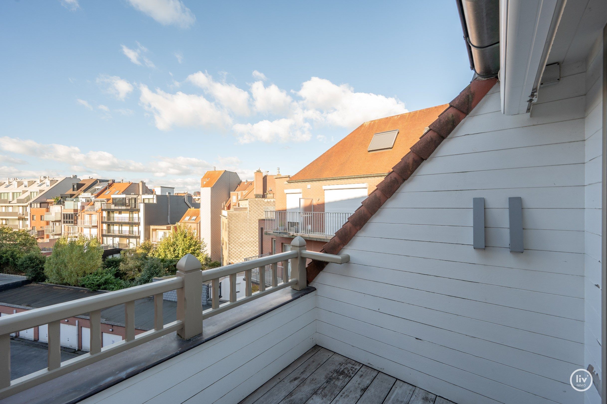  Uitzonderlijk dakappartement met een schitterend zonneterras en een prachtig open zicht over de villa's van het Zoute, gelegen tussen het centrum van Knokke. foto 26