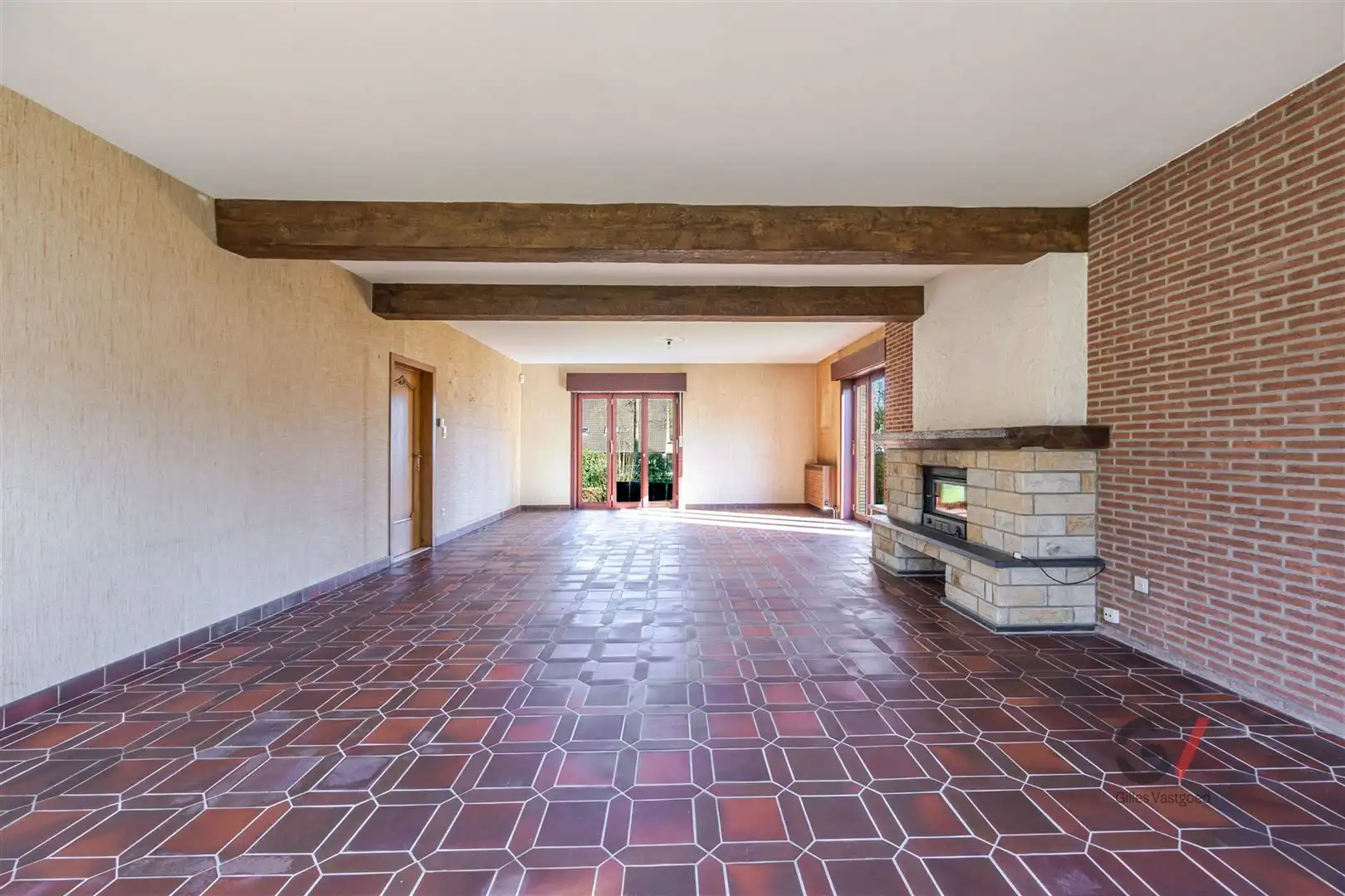 Woning met veel potentieel en karakter foto 6