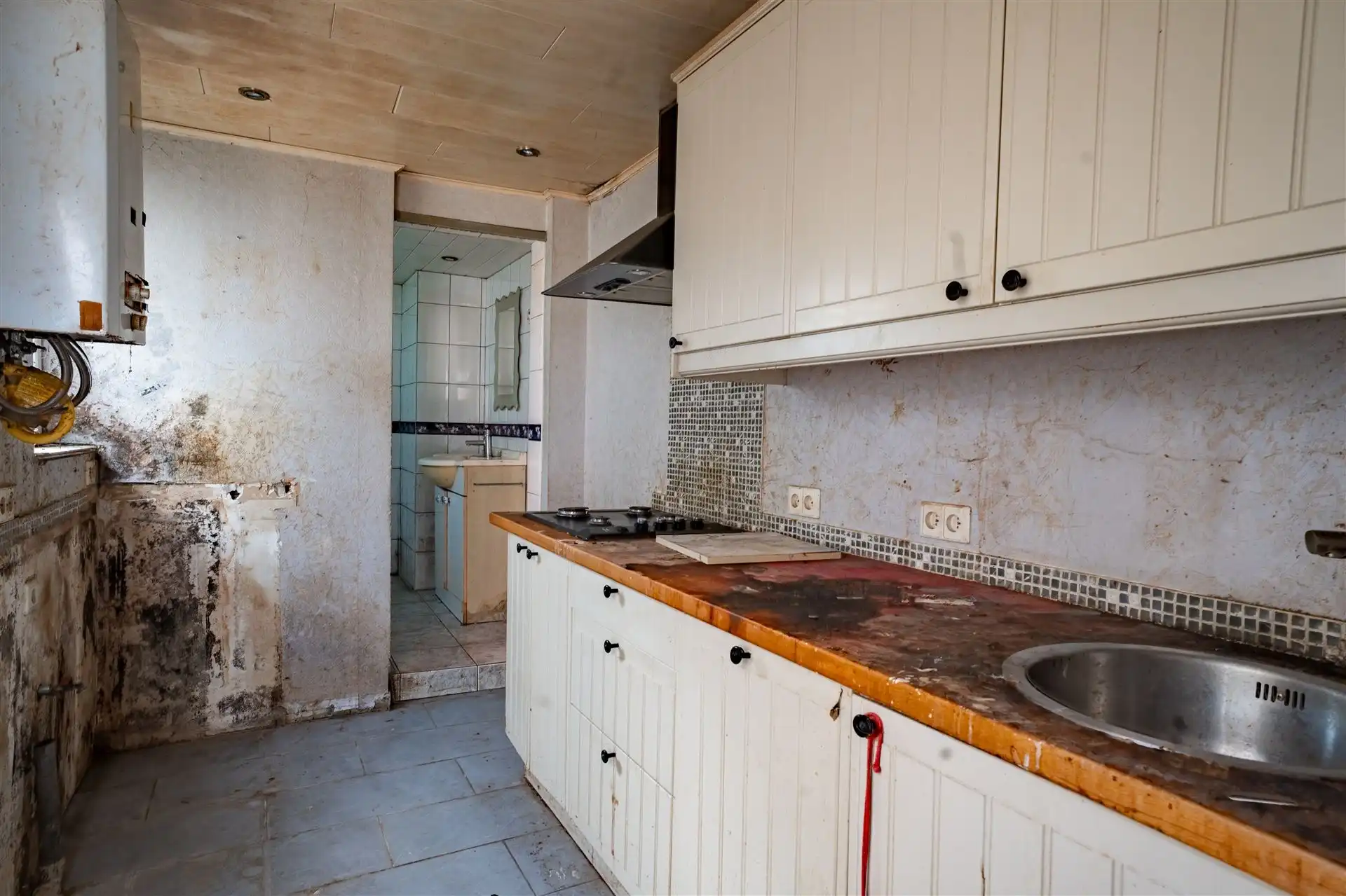 Stadswoning met renovatiepotentieel in hartje Lier foto 15