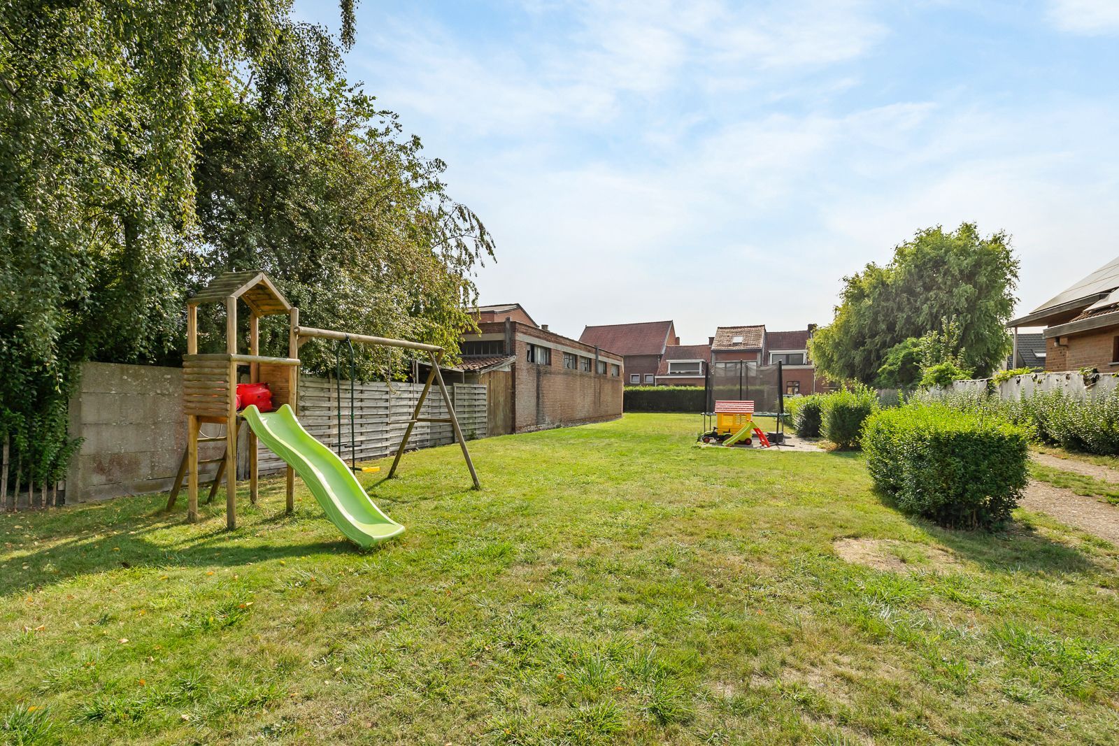 Trendy en ruim appartement met autostaanplaats en tuin in hartje Kapellen! foto 17