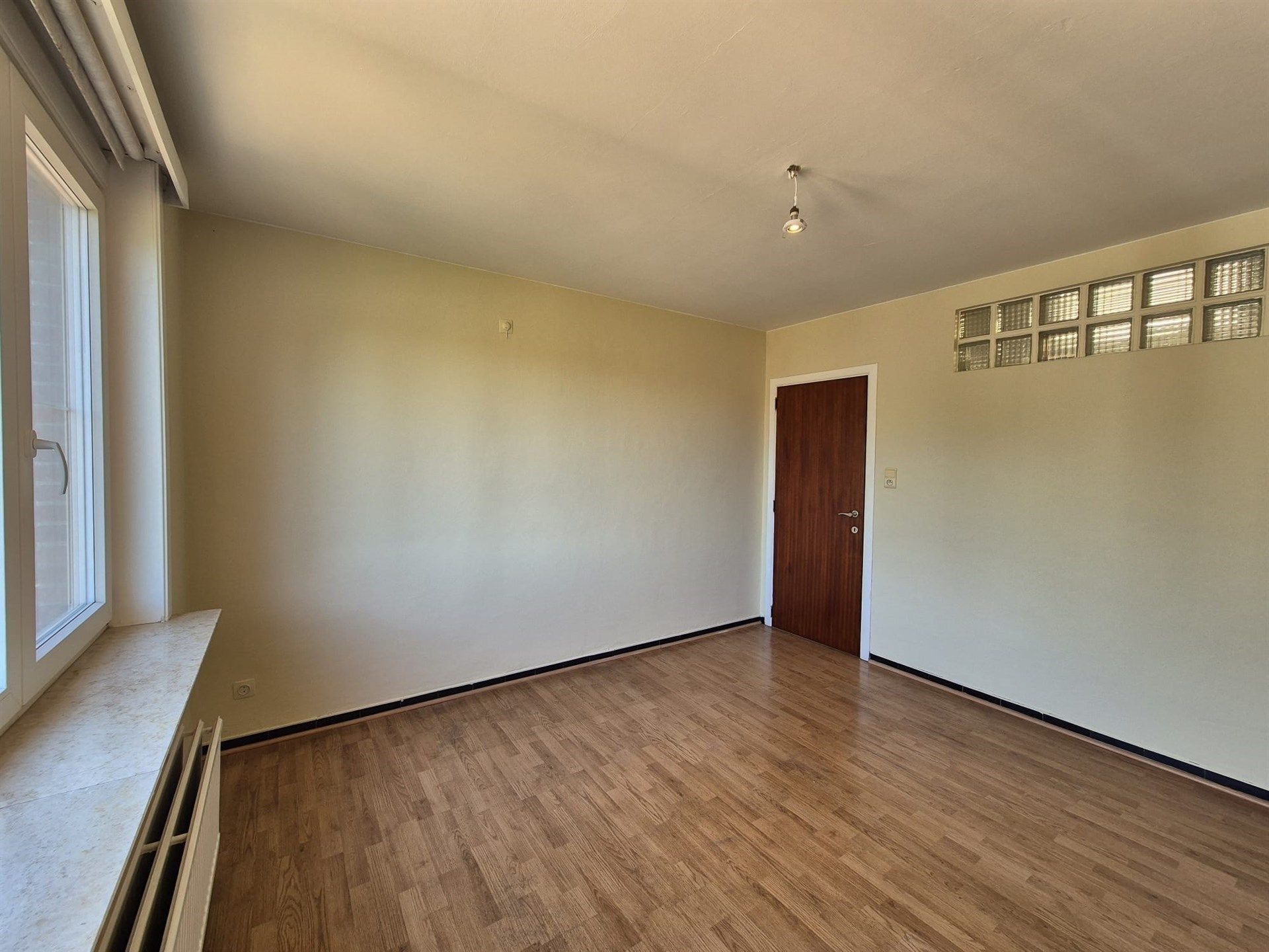Gunstig gelegen appartement met garage.  foto 9
