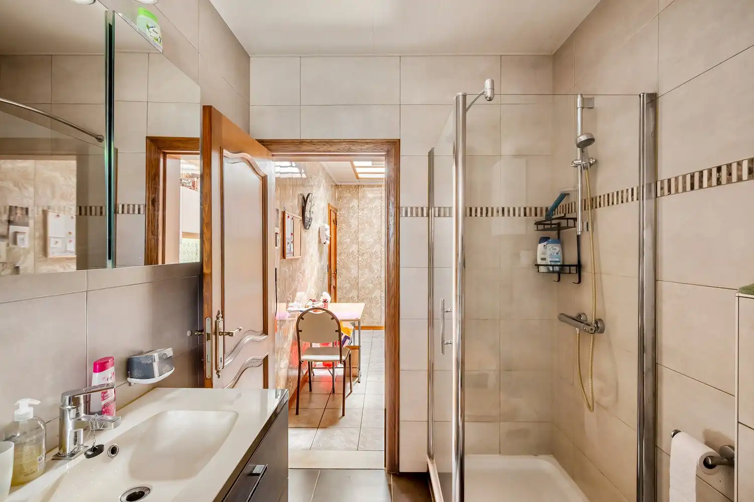 TE RENOVEREN WONING OP GOEDE LOCATIE + MAGAZIJN foto 12