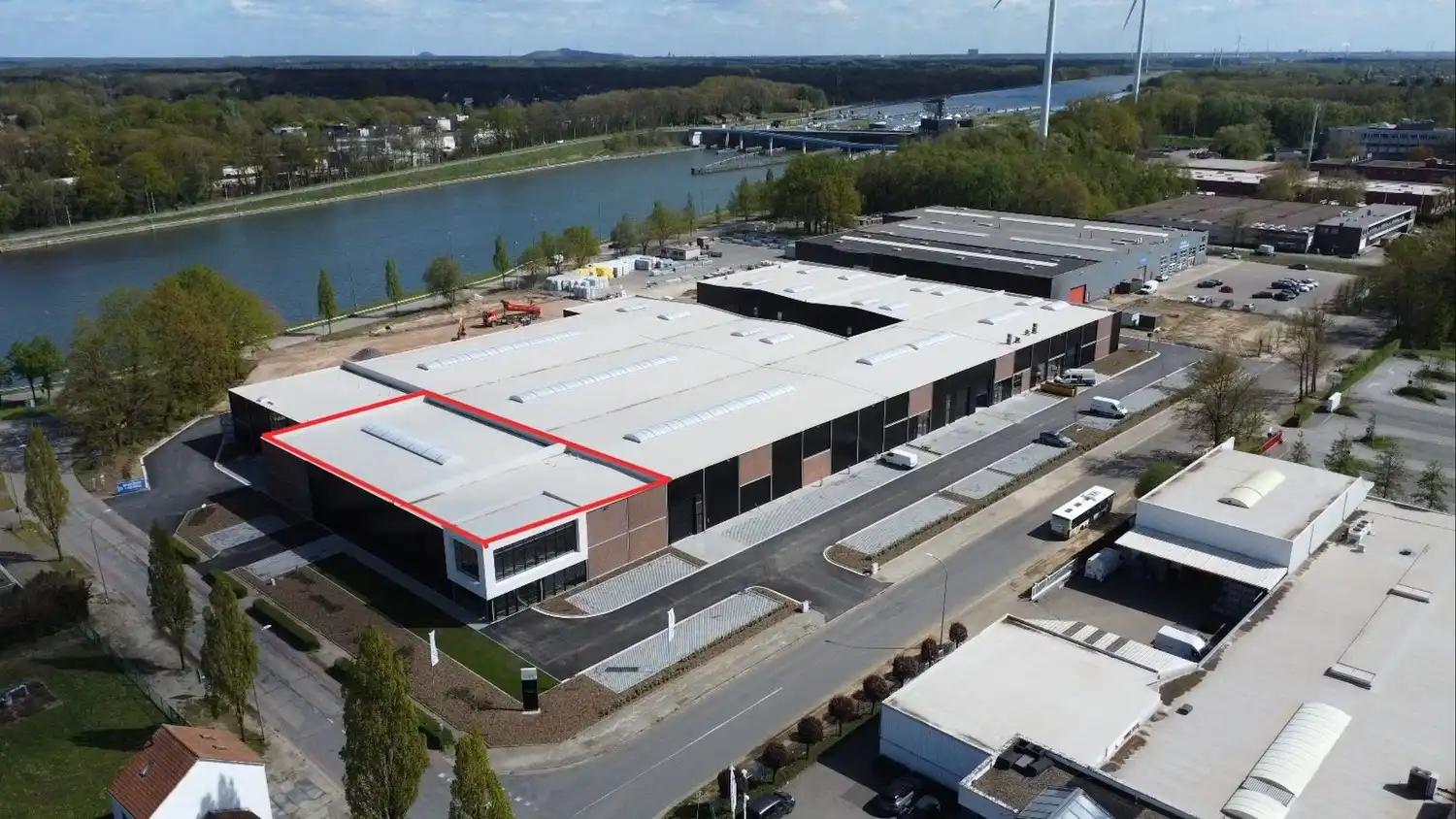 Industrieel-magazijn-logistiek te koop Sasstraat 2/1 - 3500 Hasselt