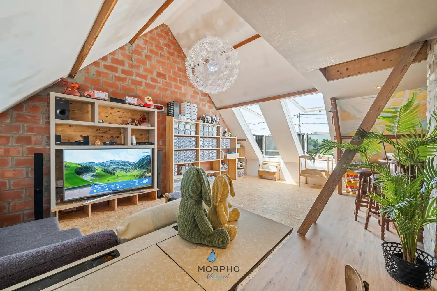 Verrassend ruime gezinswoning met 5 slaapkamers, garage en tuin op 1.107 m² foto 14