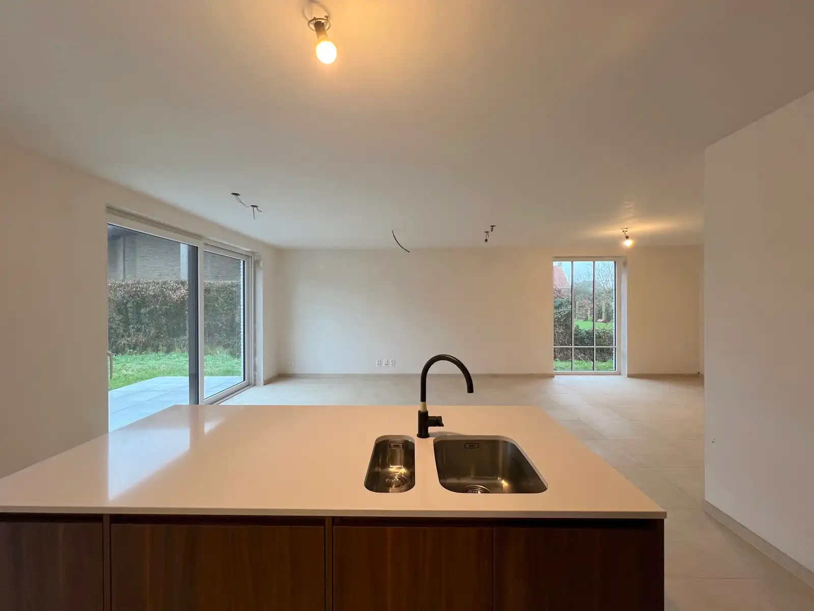 Landelijke woning met 5 slaapkamers op prachtlocatie foto 7