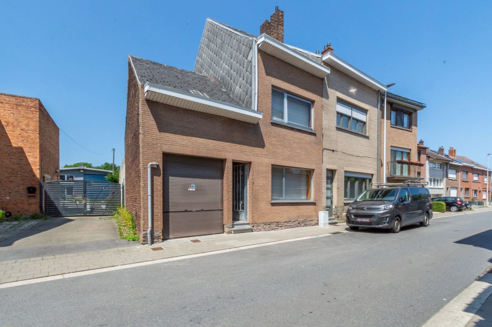 Fijn onderhouden woning met 2 slaapkamers, garage + tuin! foto {{pictureIndex}}