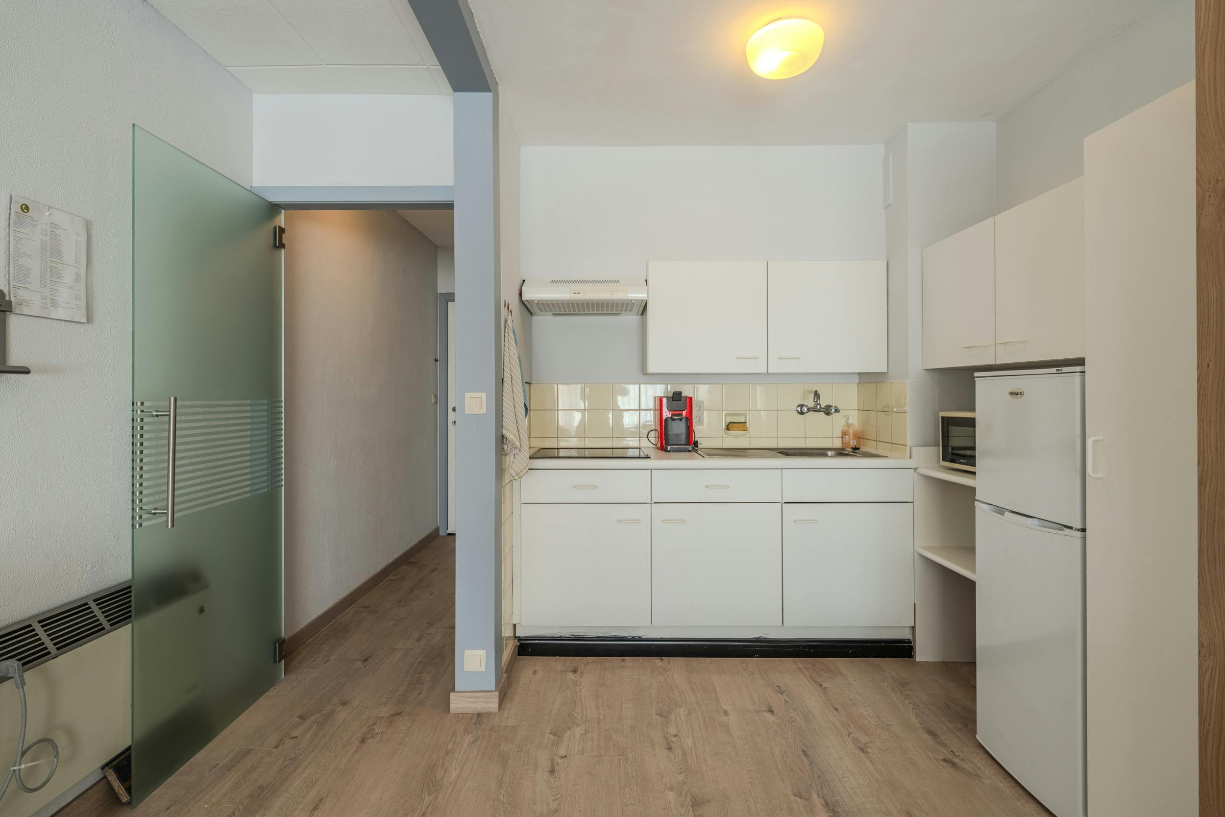 Zonnige studio te huur in het centrum van Middelkerke! foto 4