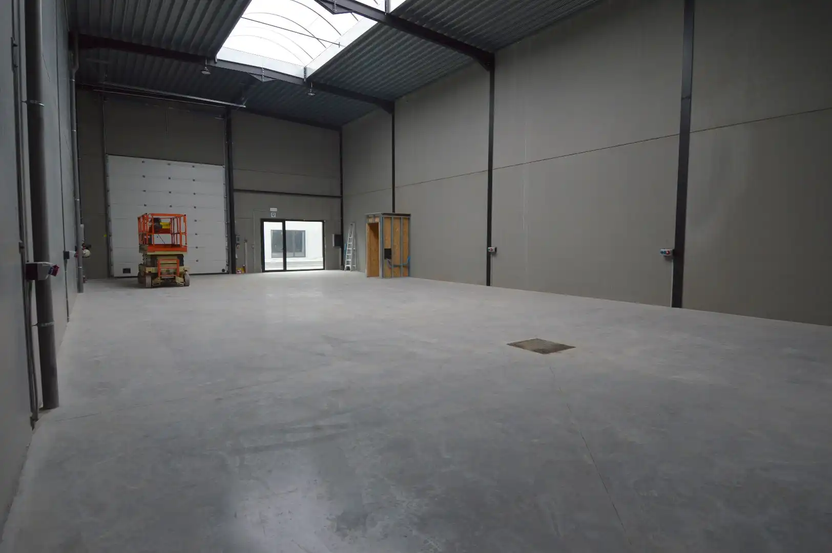 Nieuwbouw KMO-Unit in Waregem/Sint-Eloois-Vijve incl. 2 standplaatsen (Unit 3) te huur foto 4