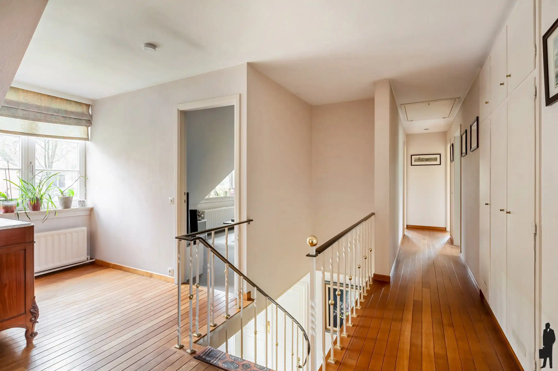 Statige villa gelegen op een prachtig perceel van ca. 1816m² in een rustige, groene residentiële omgeving.  foto 10