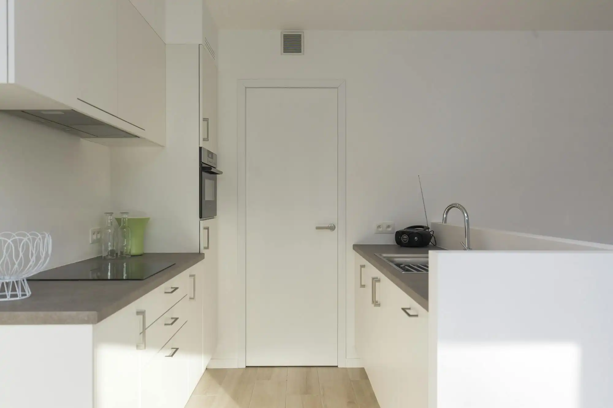 Recent gelijkvloers appartement te koop in centrum Deerlijk foto 3