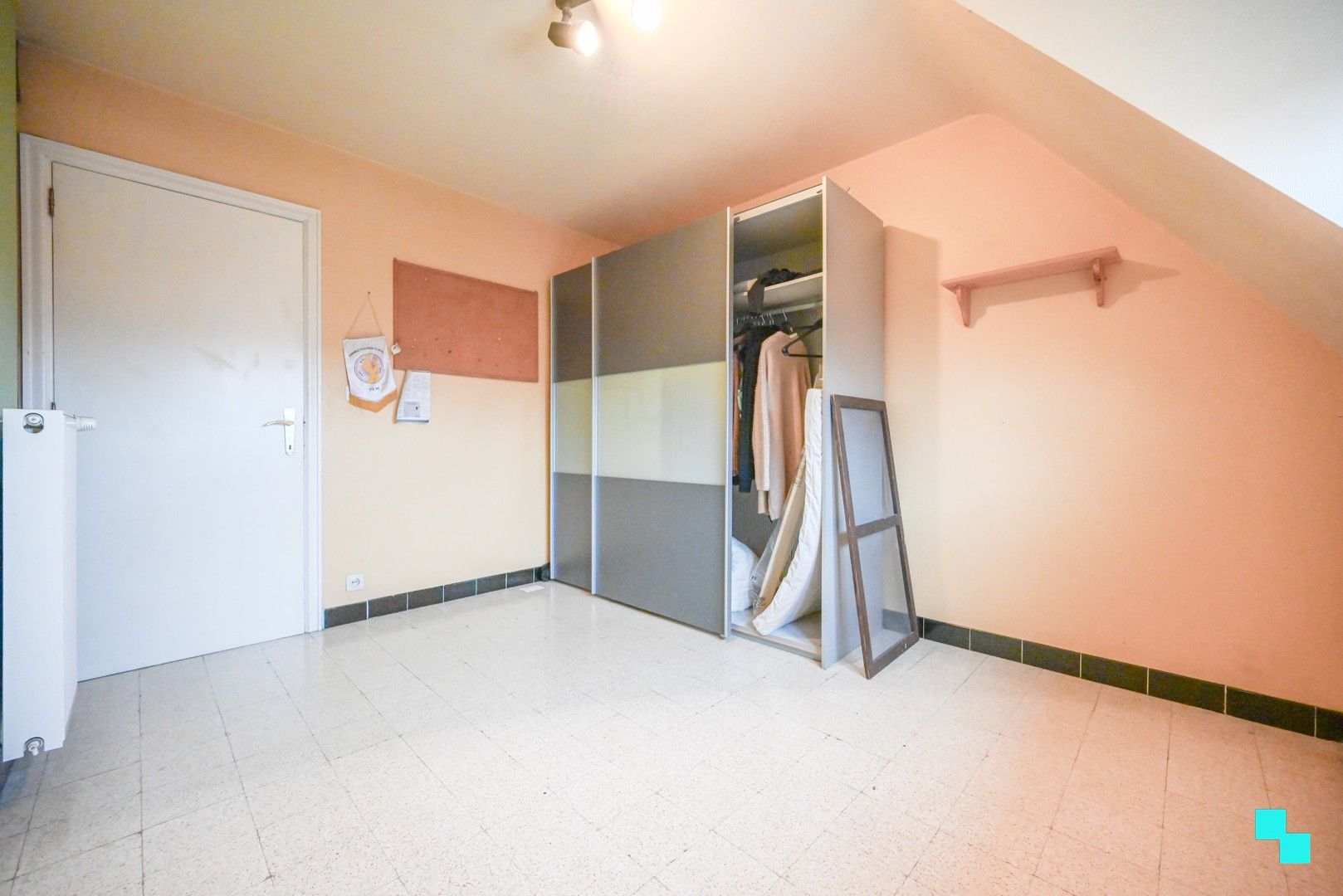 Charmante halfopen bebouwing met bijgebouw in hartje Emelgem foto 25