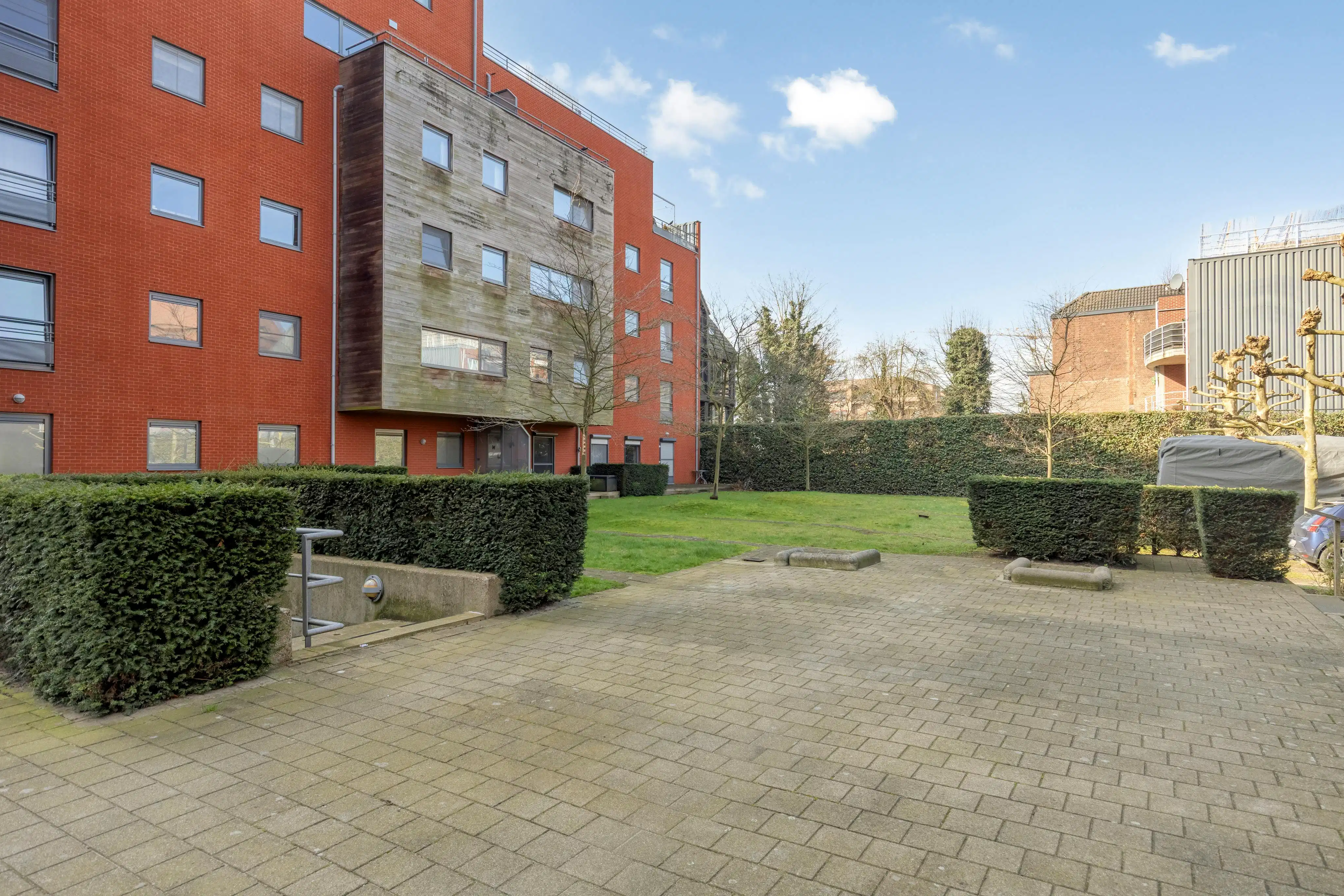 Instapklaar dakappartement met zicht op het water in Boom foto 15