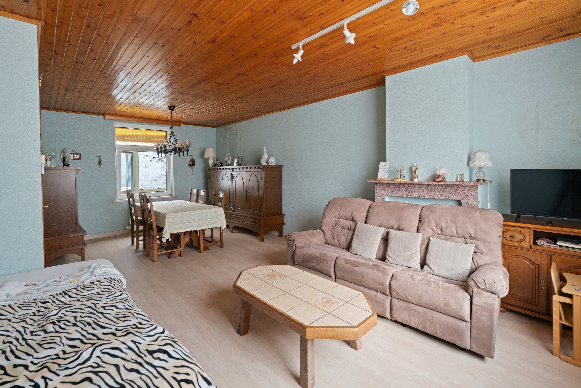 Te renoveren huis met vier grote kamers te Westkapelle foto 3