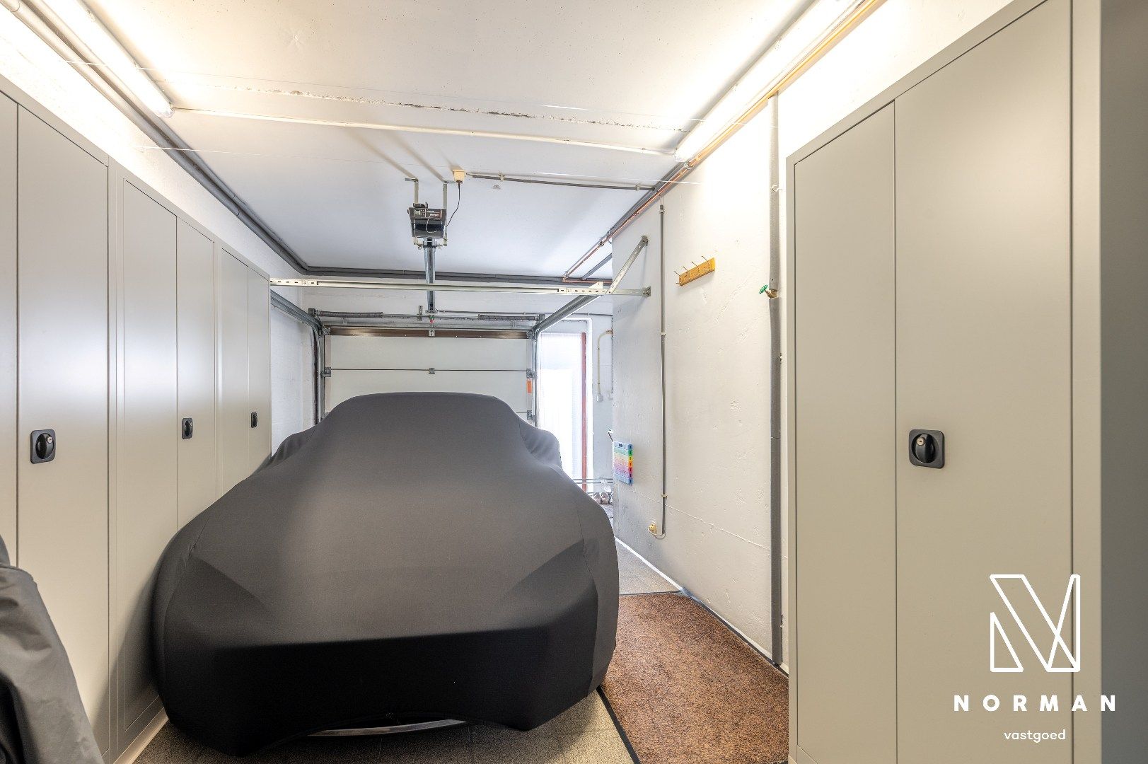 Halfopen woning met 4 slaapkamers en perfecte georiënteerde tuin in doodlopende straat in Kortrijk foto 20