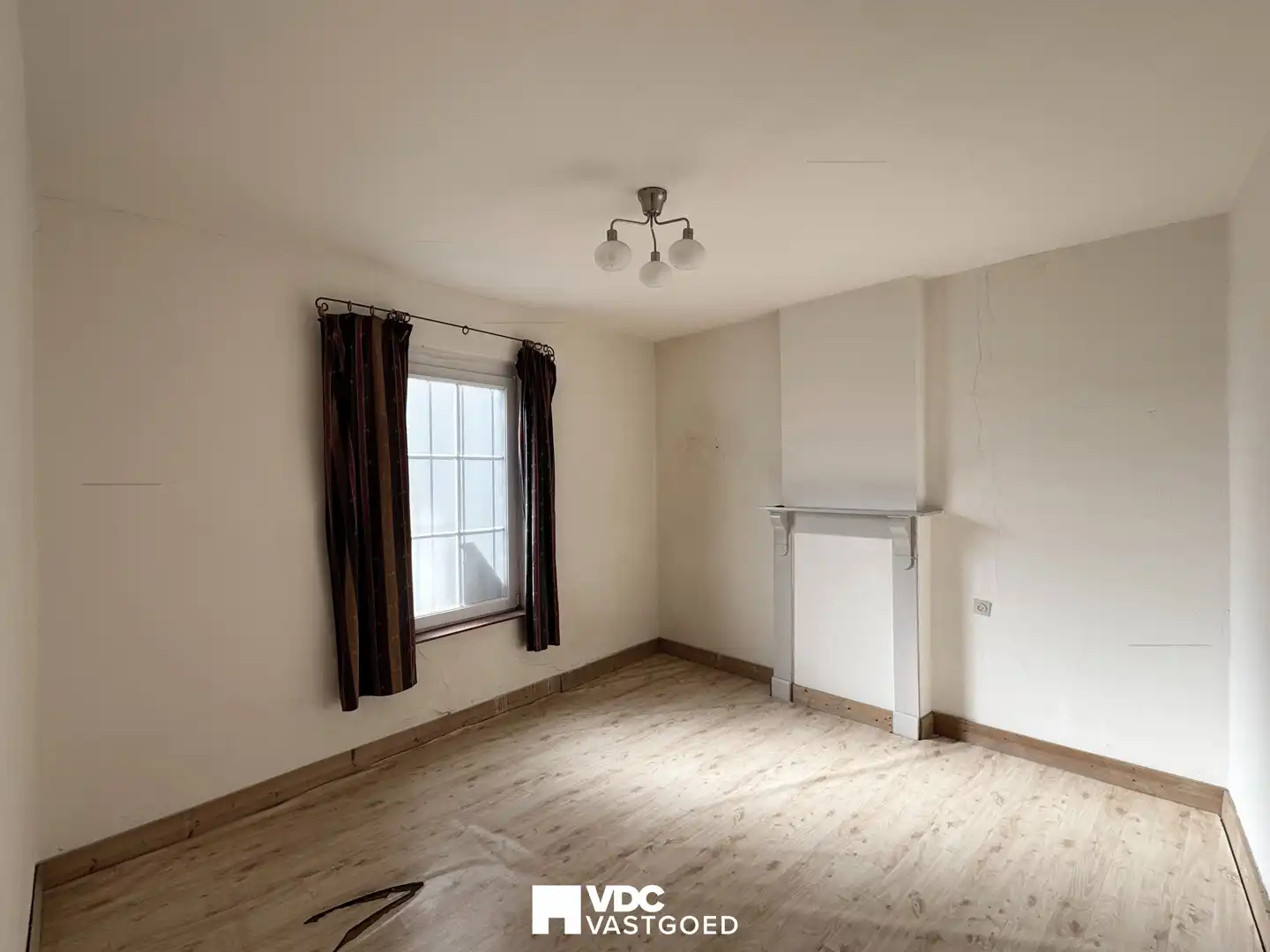 Te renoveren stadswoning met potentieel in centrum Borgloon foto 10