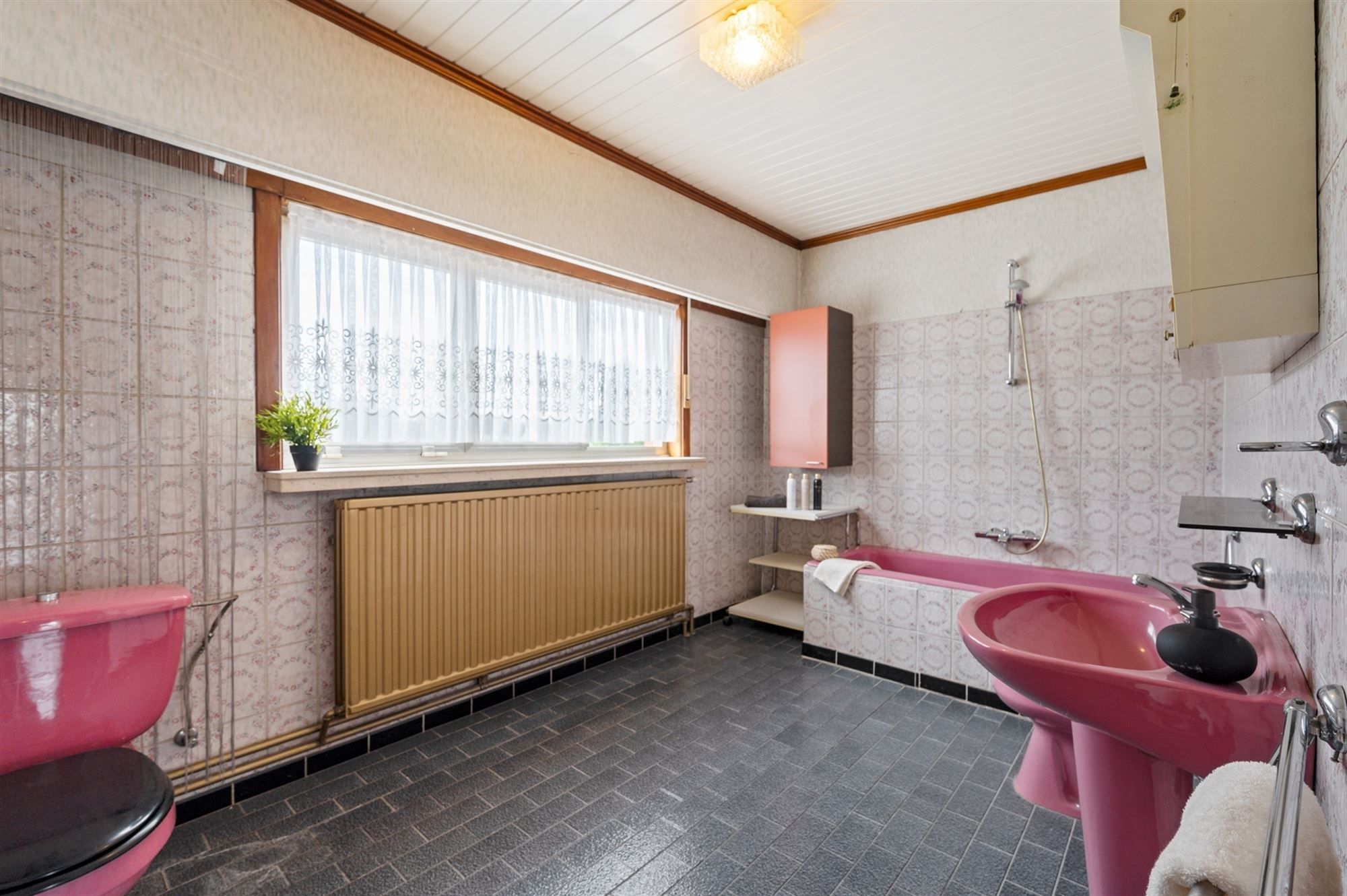 Verrassend ruime woning te Putte foto 10