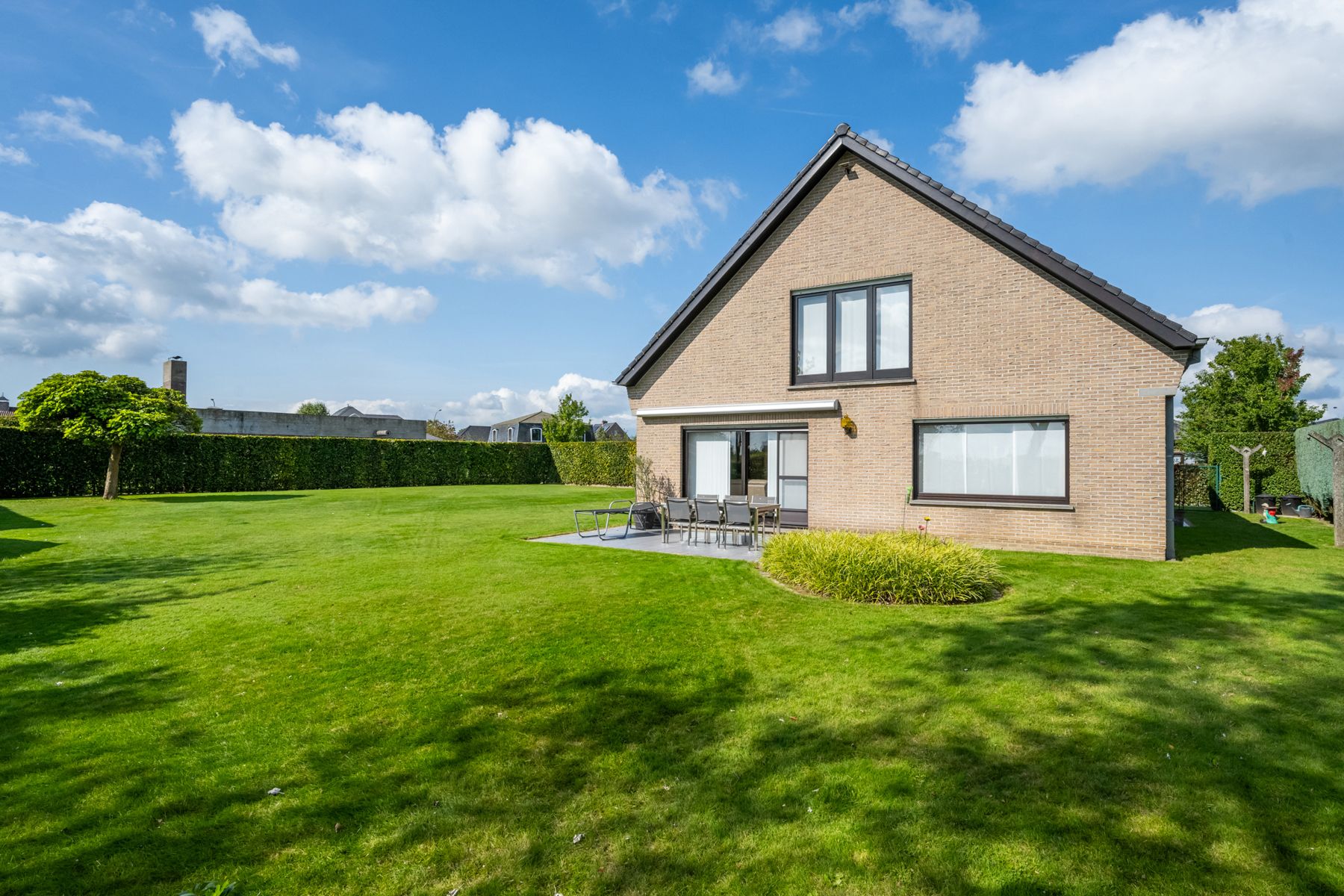 Ruime woning met extra bouwgrond/ideaal voor kangoeroewonen foto 17