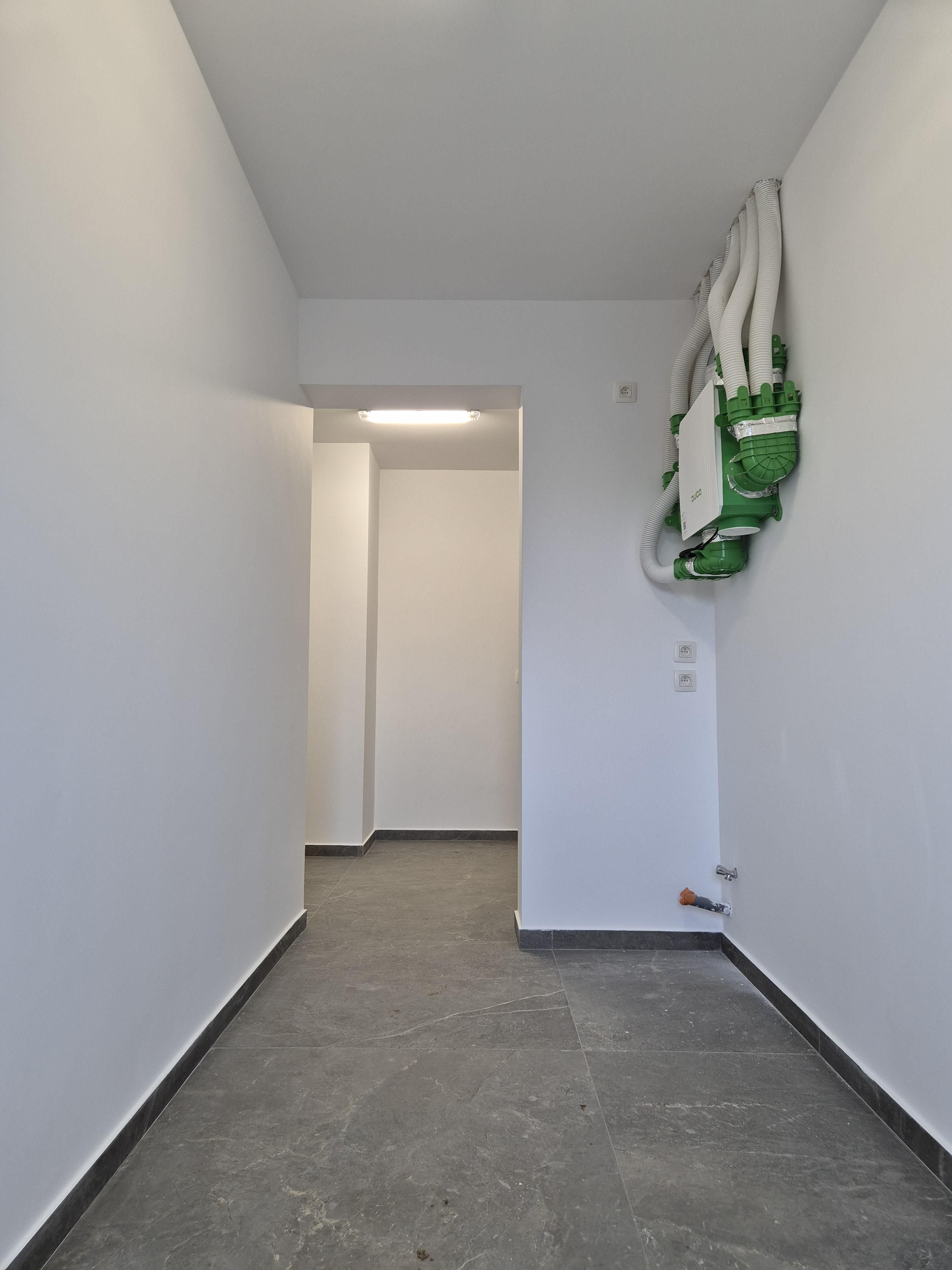 Leuke gerenoveerde woning met 4 slaapkamers en tuin foto 11