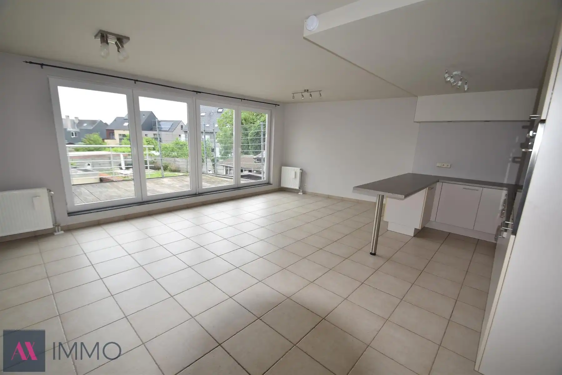 Centraal gelegen 1-slpk-apt met groot terras van 20 m², lift, vrij vanaf 01/12 foto 4