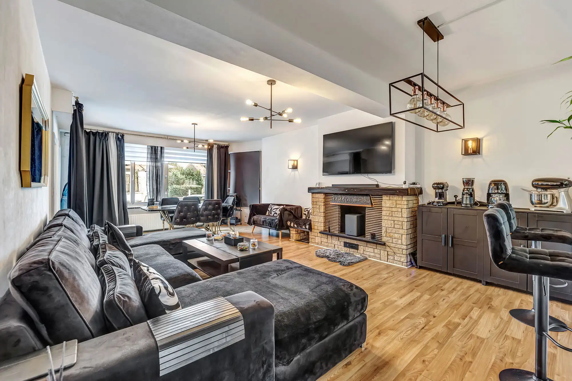 Handelgelijkvloers met app op gunstige locatie te koop foto 18