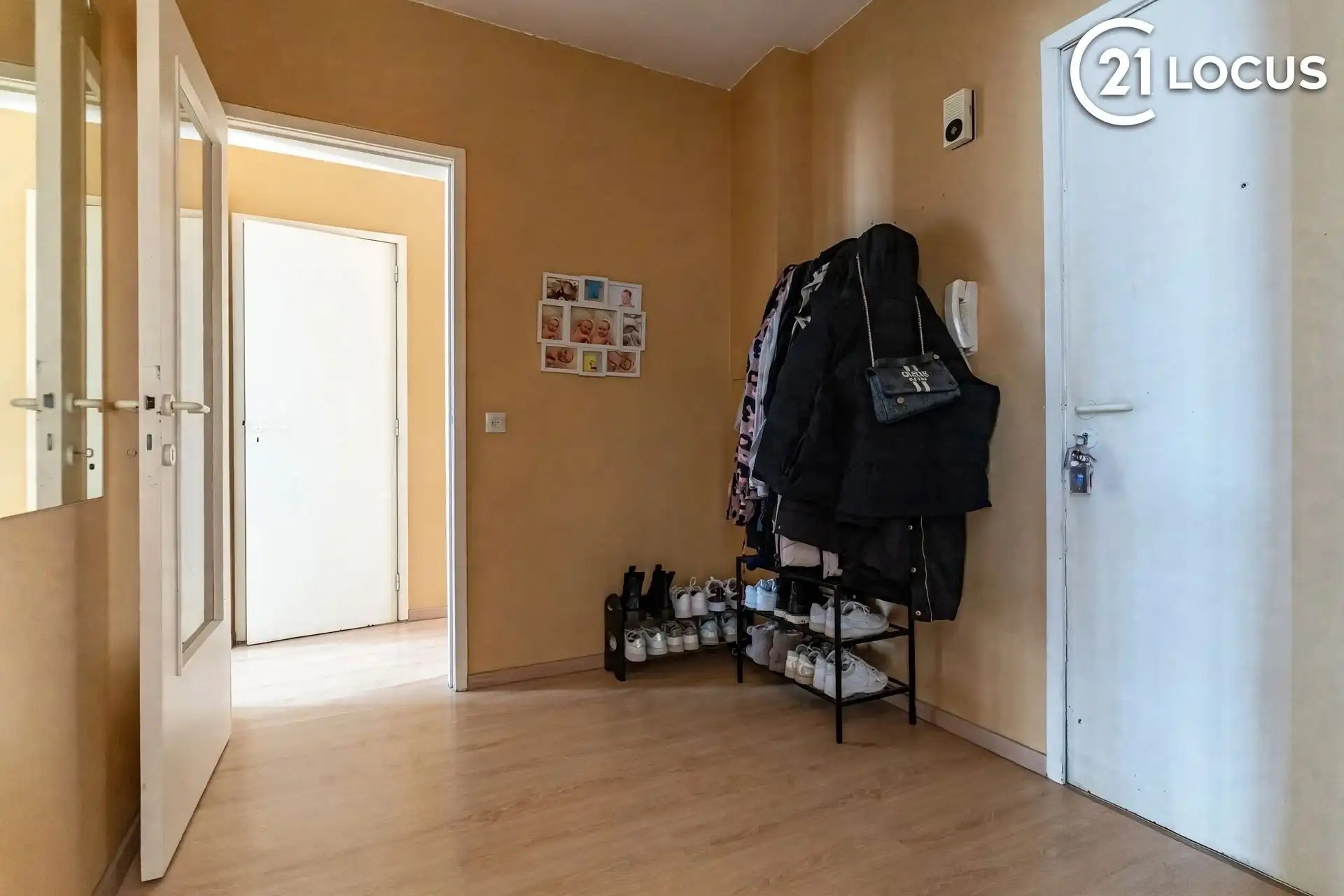 Opbrengsteigendom: 3 app & handel in Beveren foto 22