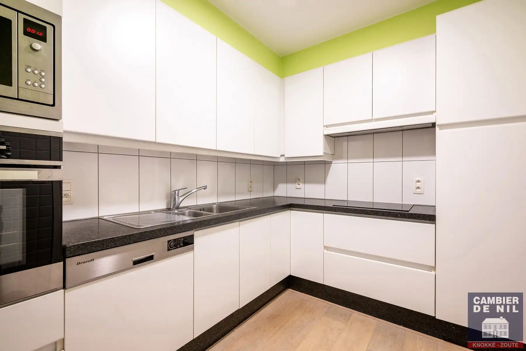 Lichtrijk, ongemeubeld, 3-slaapkamerappartement met frontaal zeezicht aan Albertplein – Hartje Zoute foto 14