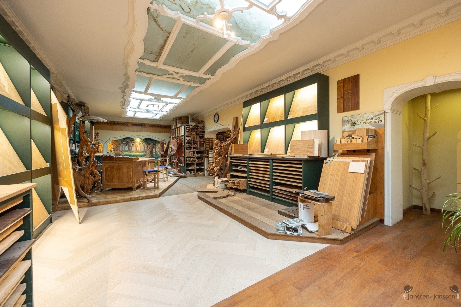 Uniek royaal handelshuis in centrum Antwerpen foto 5