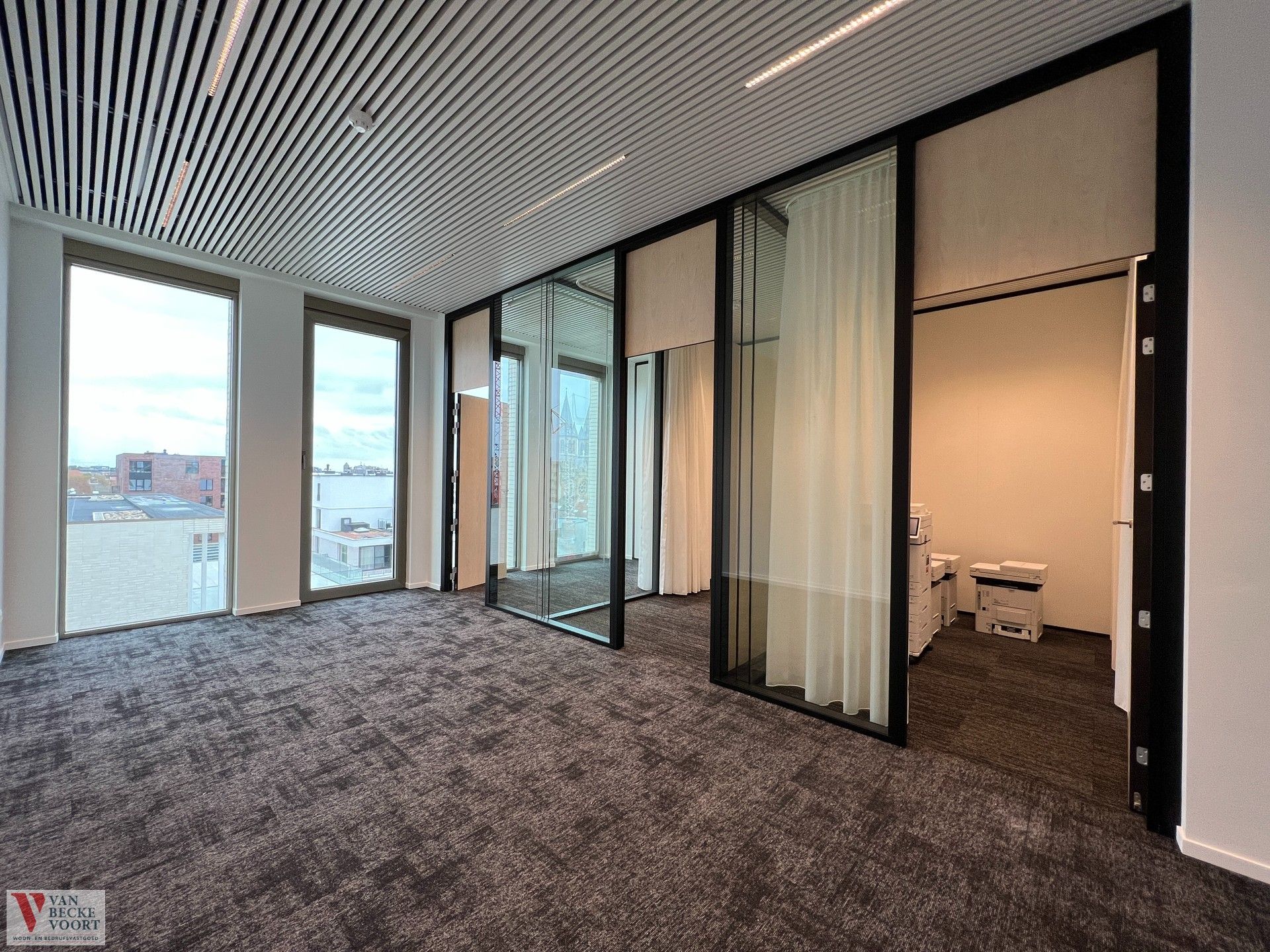 Kantoorruimte 310m² in nieuwbouwresidentie foto 5