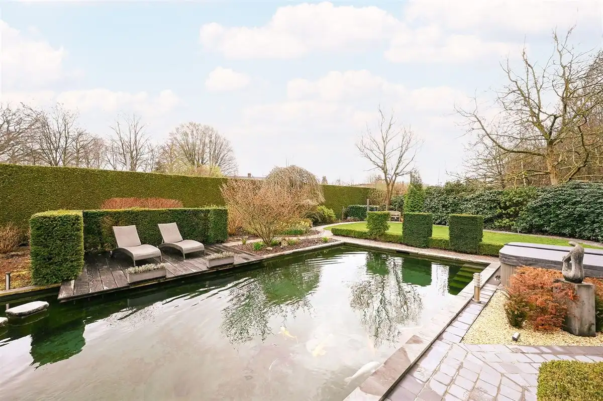 Instapklare villa met zwemvijver foto 26