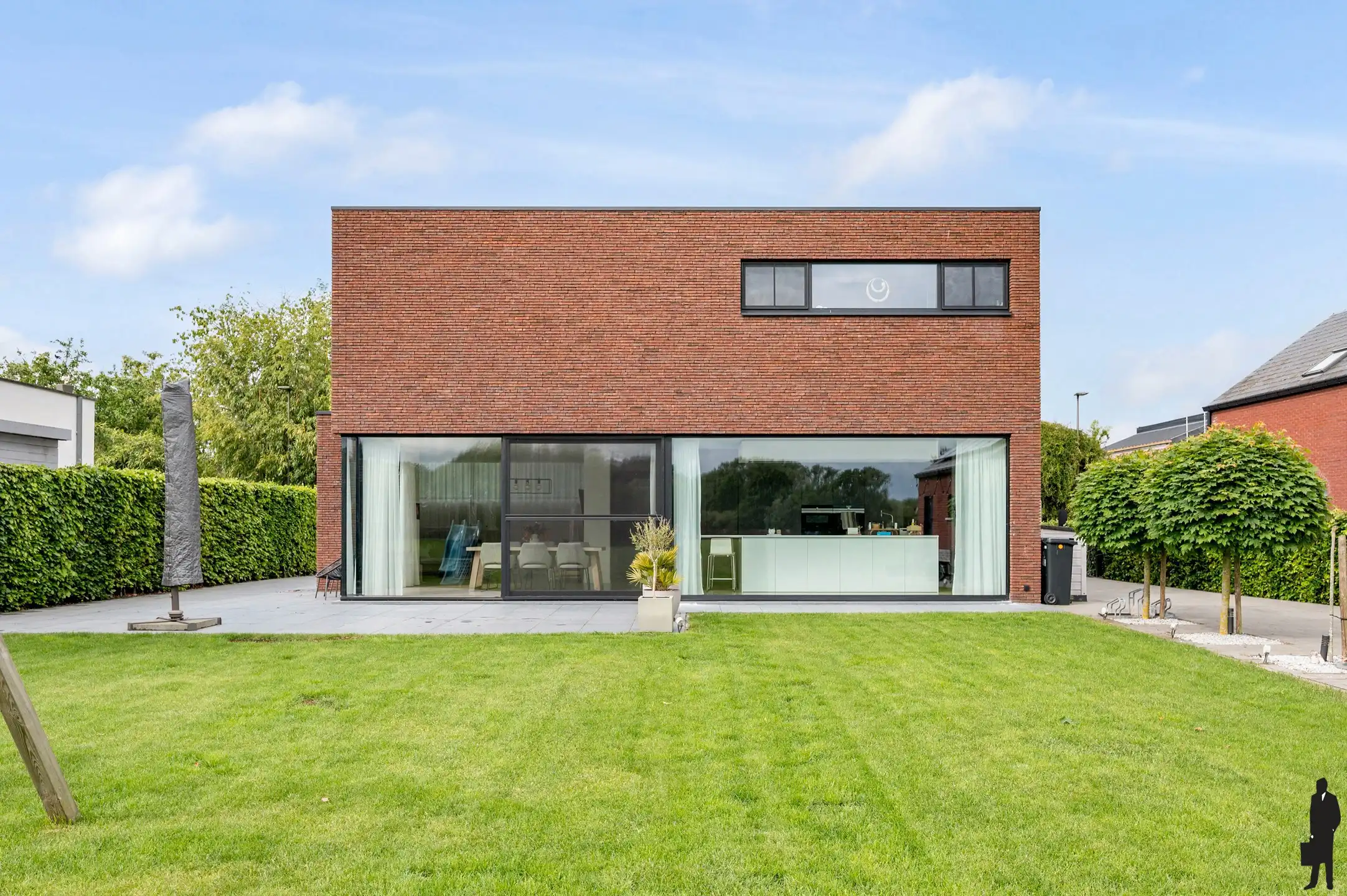 Instapklare nieuwbouwwoning met hoogwaardige afwerking op toplocatie te Muizen. foto {{pictureIndex}}