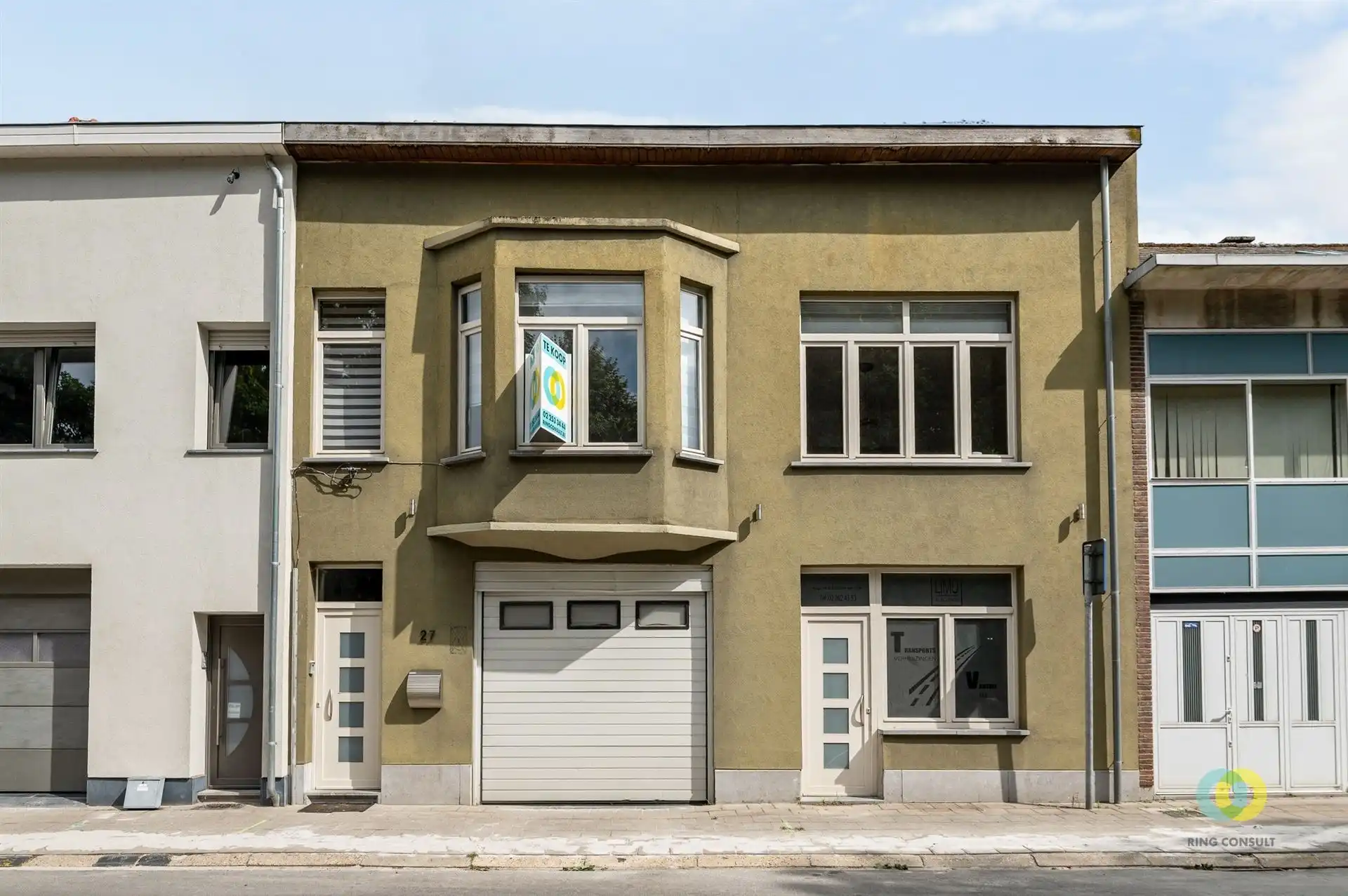 Hoofdfoto van de publicatie: Bedrijfspand met loods, kantoor en appartement