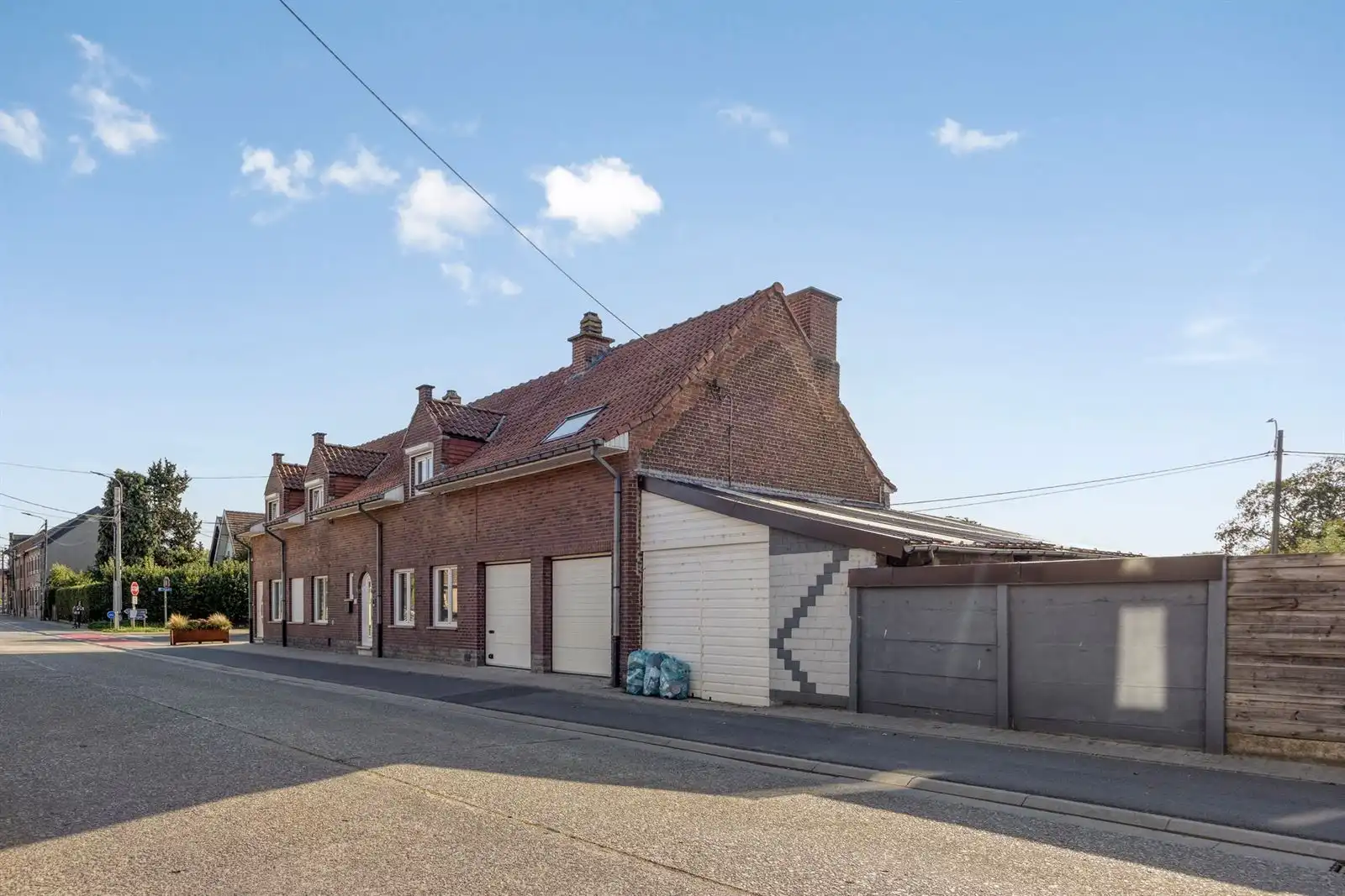 Zeer ruime woning met mogelijkheden privé/beroep foto 26