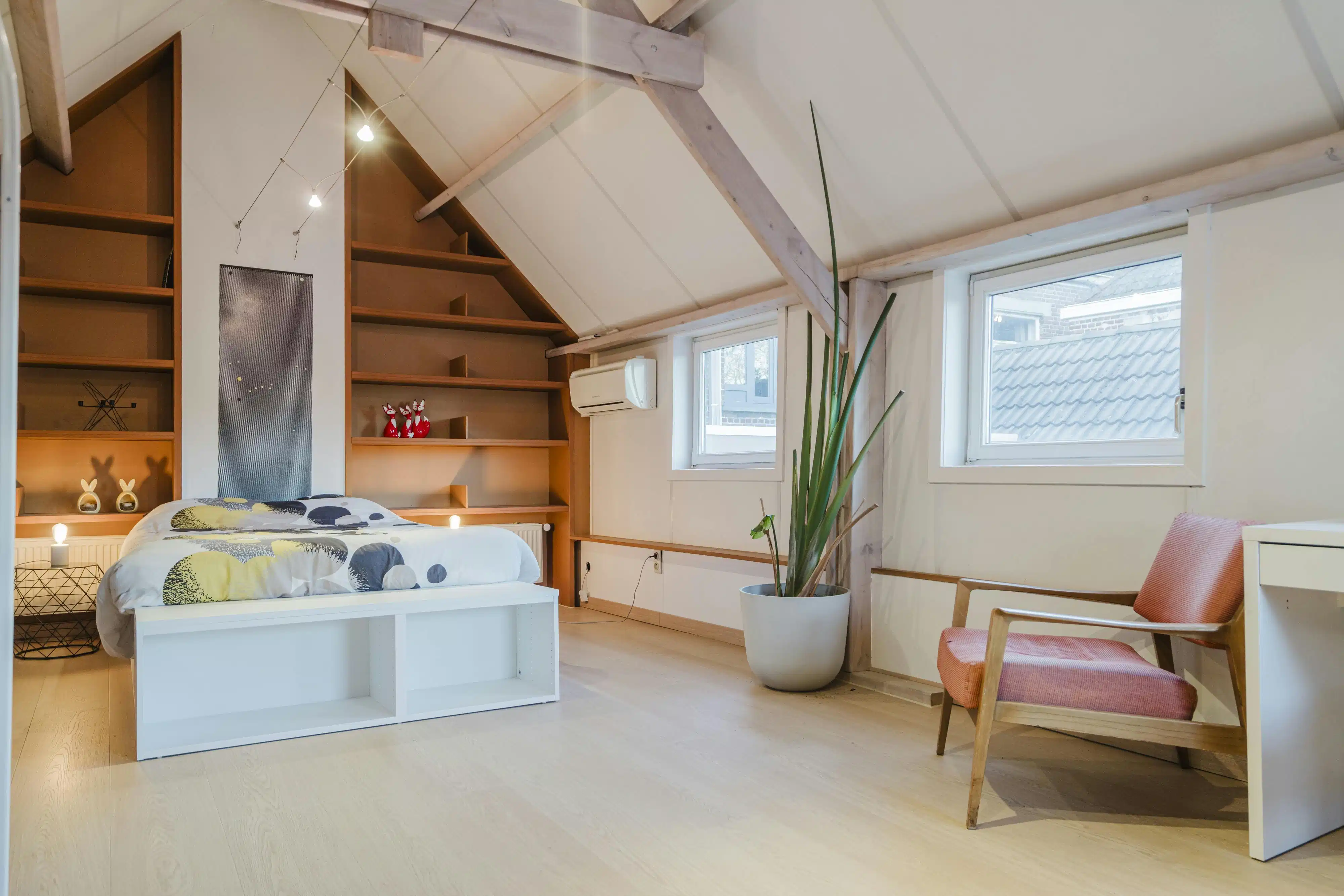 Gerenoveerde burgerwoning met 5 kamers te koop Beveren-Leie foto 27