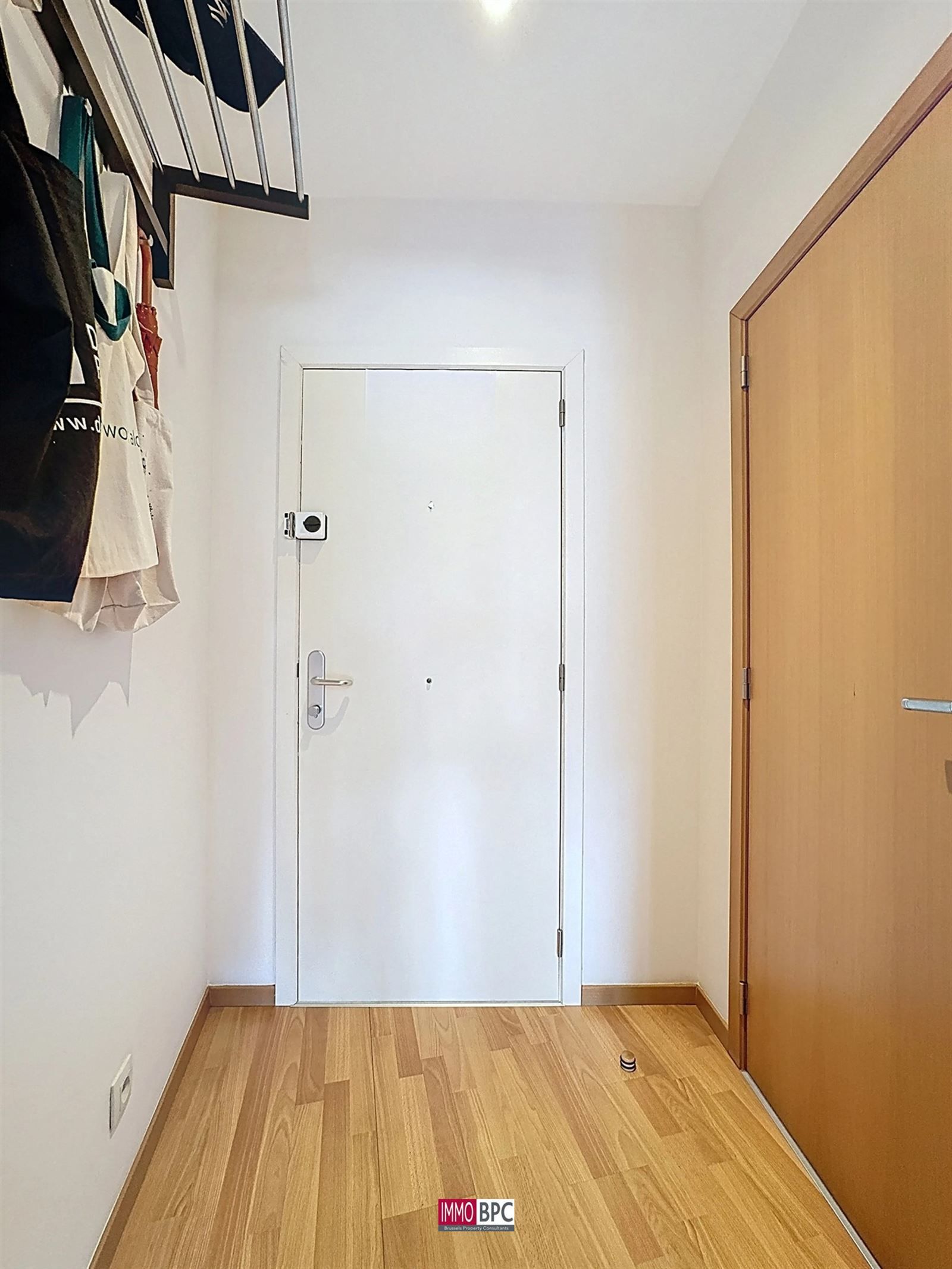 Instapklaar appartement met 2 slaapkamers met  garage  foto 17