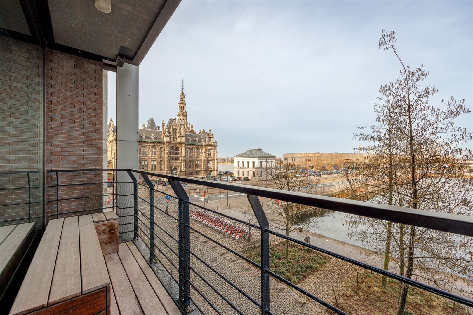 Appartement met prachtig uitzicht op Bonapartedok en MAS. foto 6