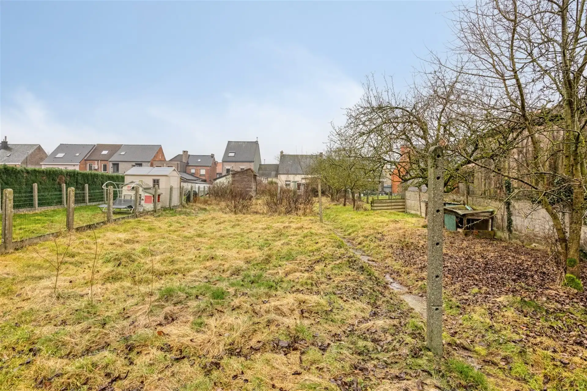 Te renoveren woning met prachtige tuin foto 29
