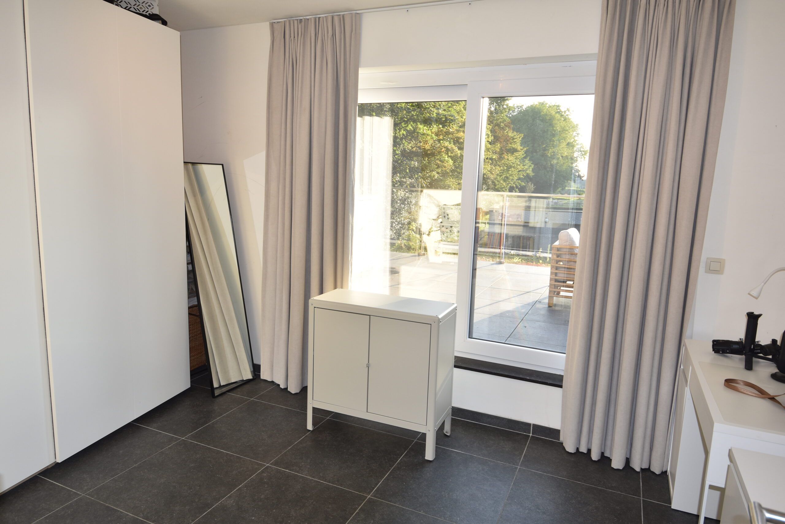 Prachtig appartement met groot terras en autostaanplaats in Nieuwkerken-Waas foto 9