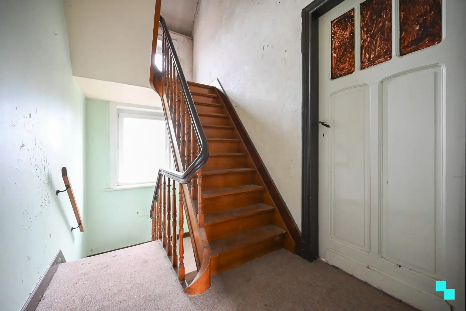 Te renoveren gezinswoning met ruime opslagruimte/garage foto 23