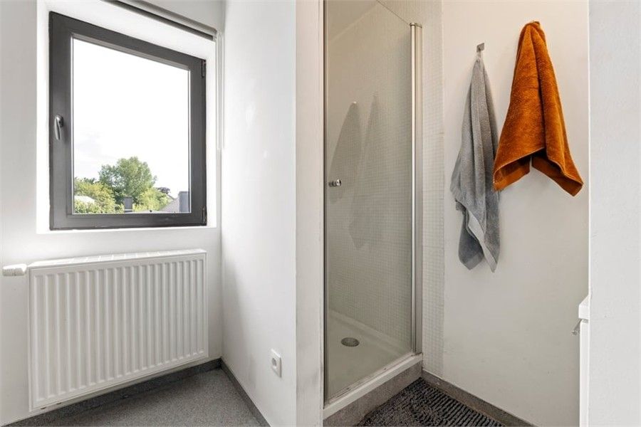 RUIME OPEN BEBOUWING MET KANTOOR EN ADEMBENEMEND ZICHT IN HASSELT foto 27