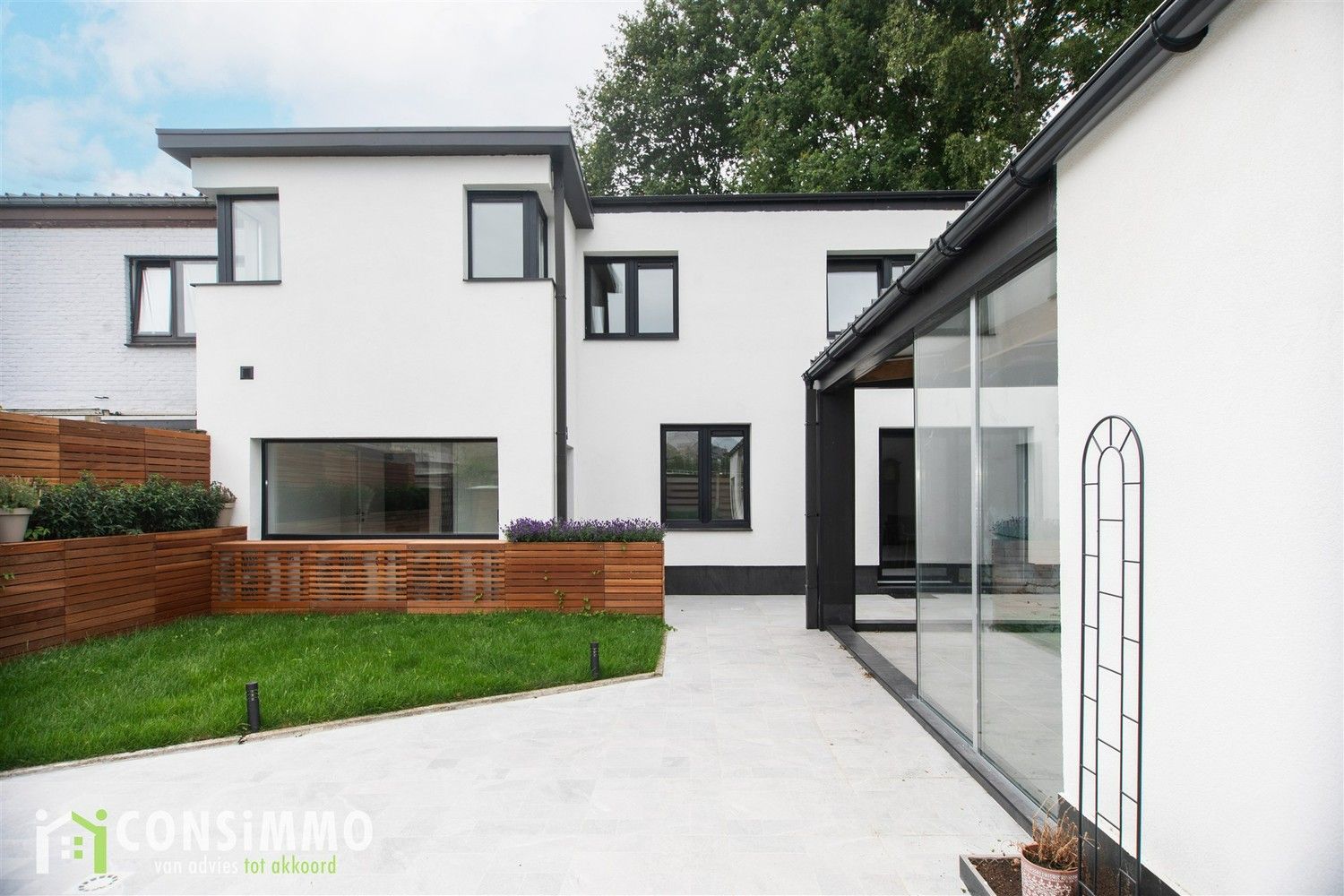 Gerenoveerde woning met 3 slaapkamers in het groene Genk-Driehoeven foto 2